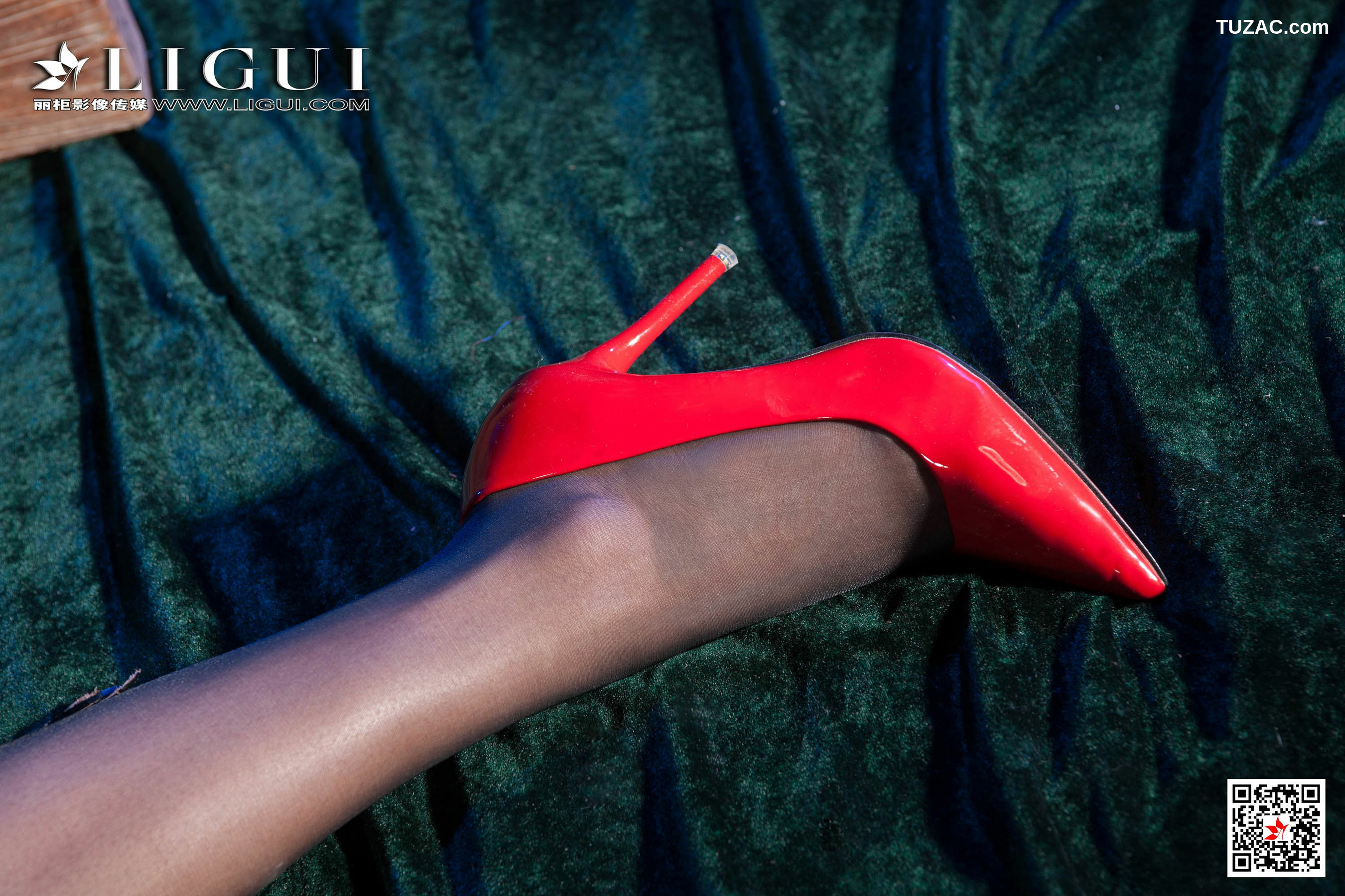 丽柜_ Model 曼蒂 《黑丝眼罩娘》 写真集[66P]