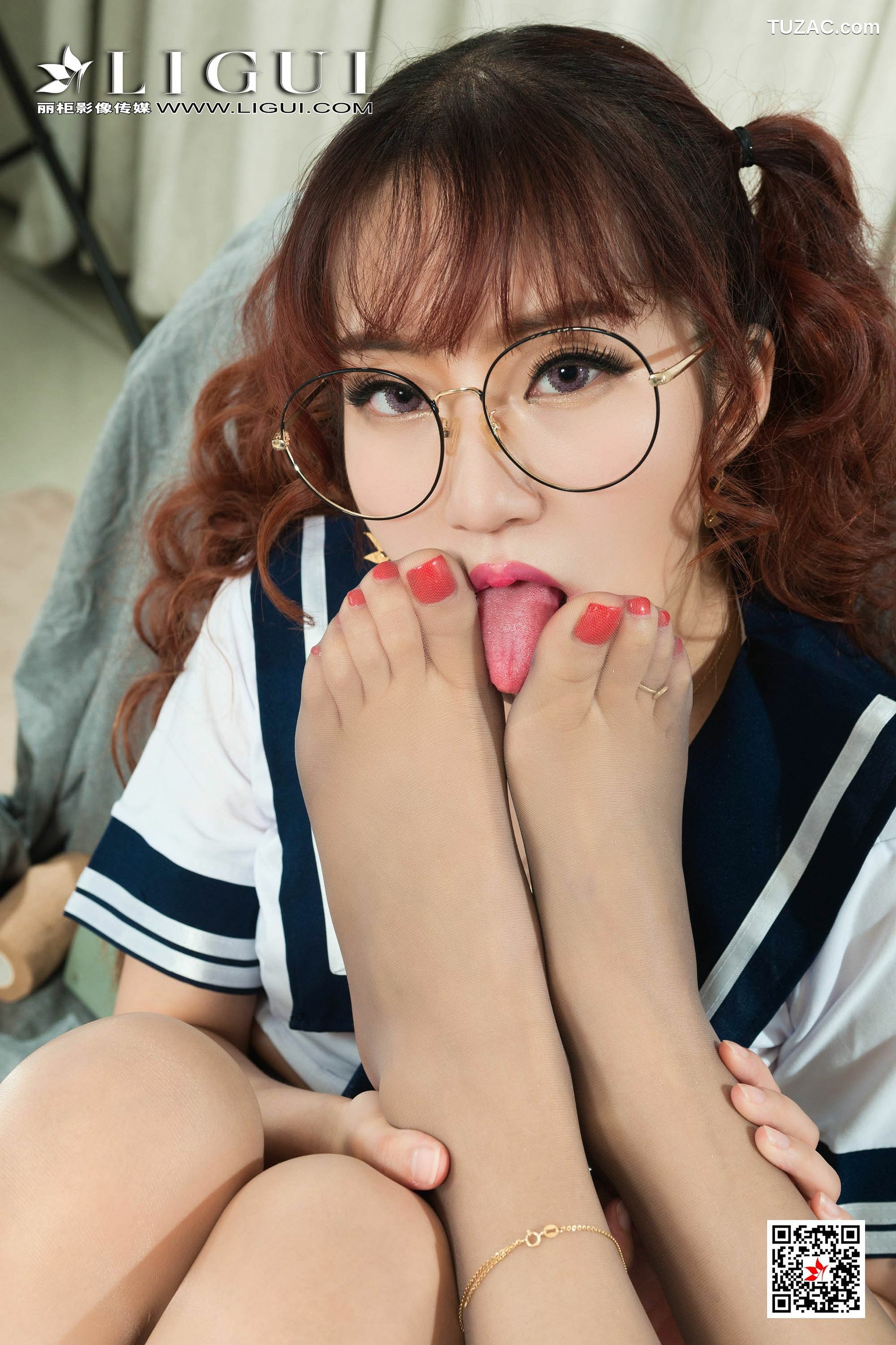 丽柜_ Model 汐汐&amp;amp;文芮 《医生+学生水手服丝足诱惑》 写真集[68P]