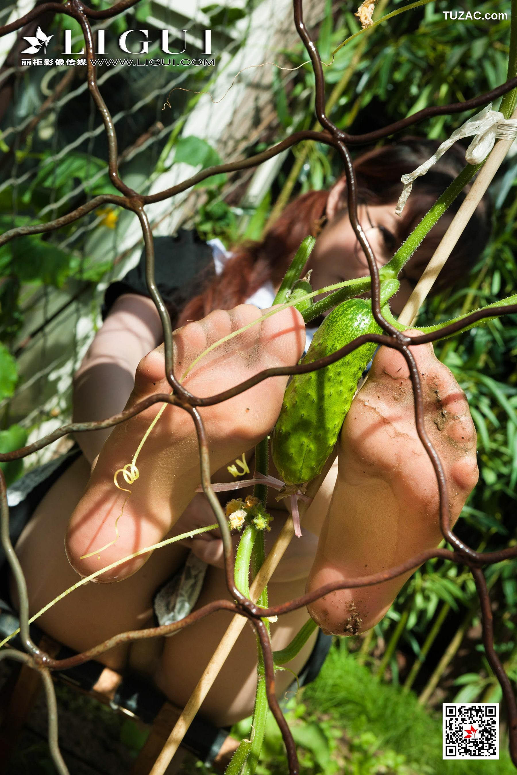 丽柜_ Model 汐汐 《泥士丝足情》 写真集[61P]