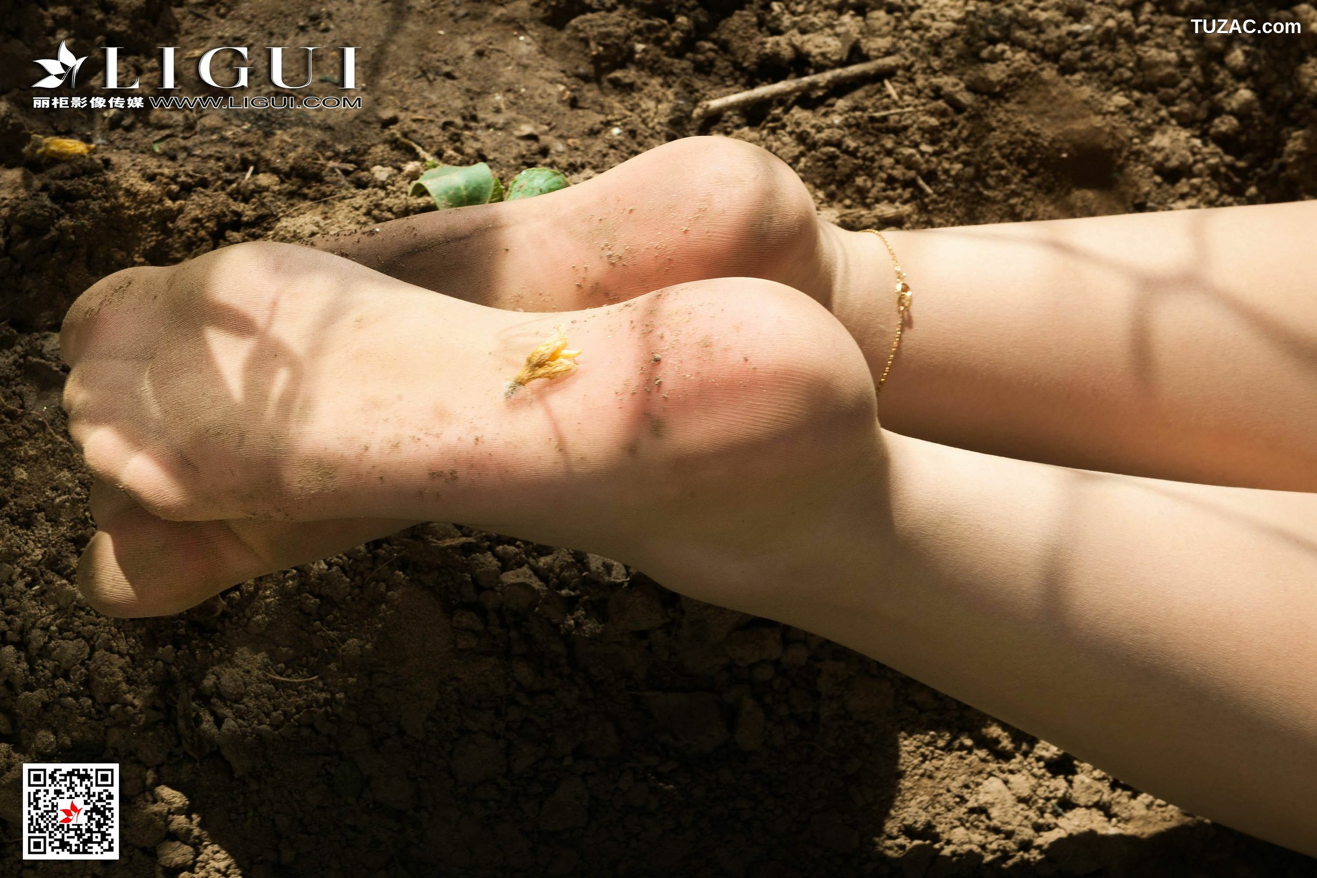 丽柜_ Model 汐汐 《泥士丝足情》 写真集[61P]