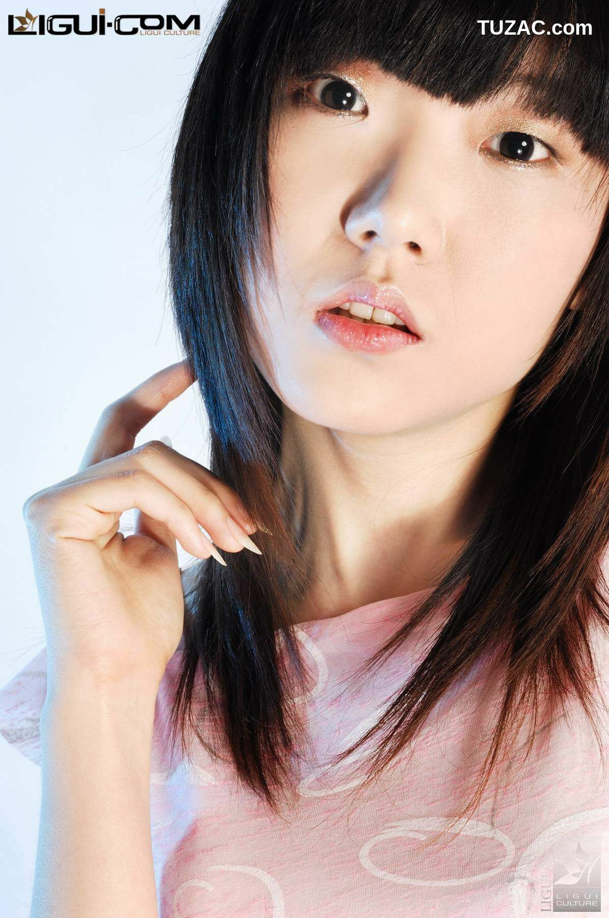 丽柜_ Model 猫柯希《白丝淡雅》丝足写真图片[27P]