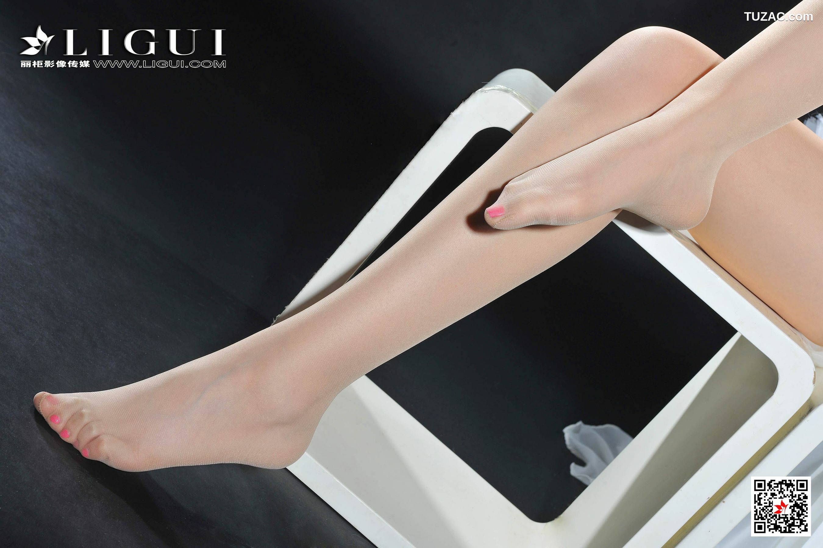 丽柜_ Model 菲菲 《女王》 写真集[72P]