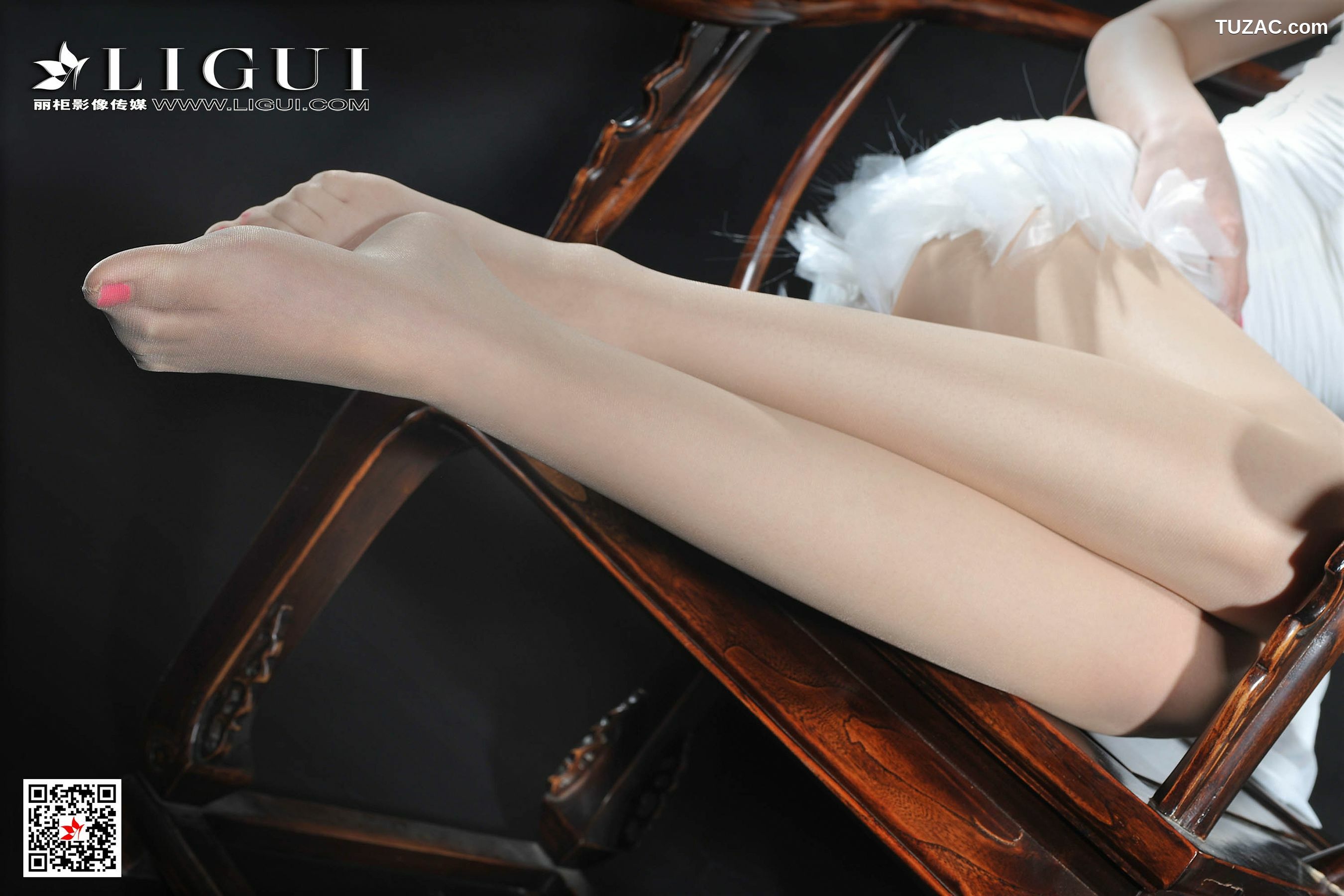 丽柜_ Model 菲菲 《女王》 写真集[72P]