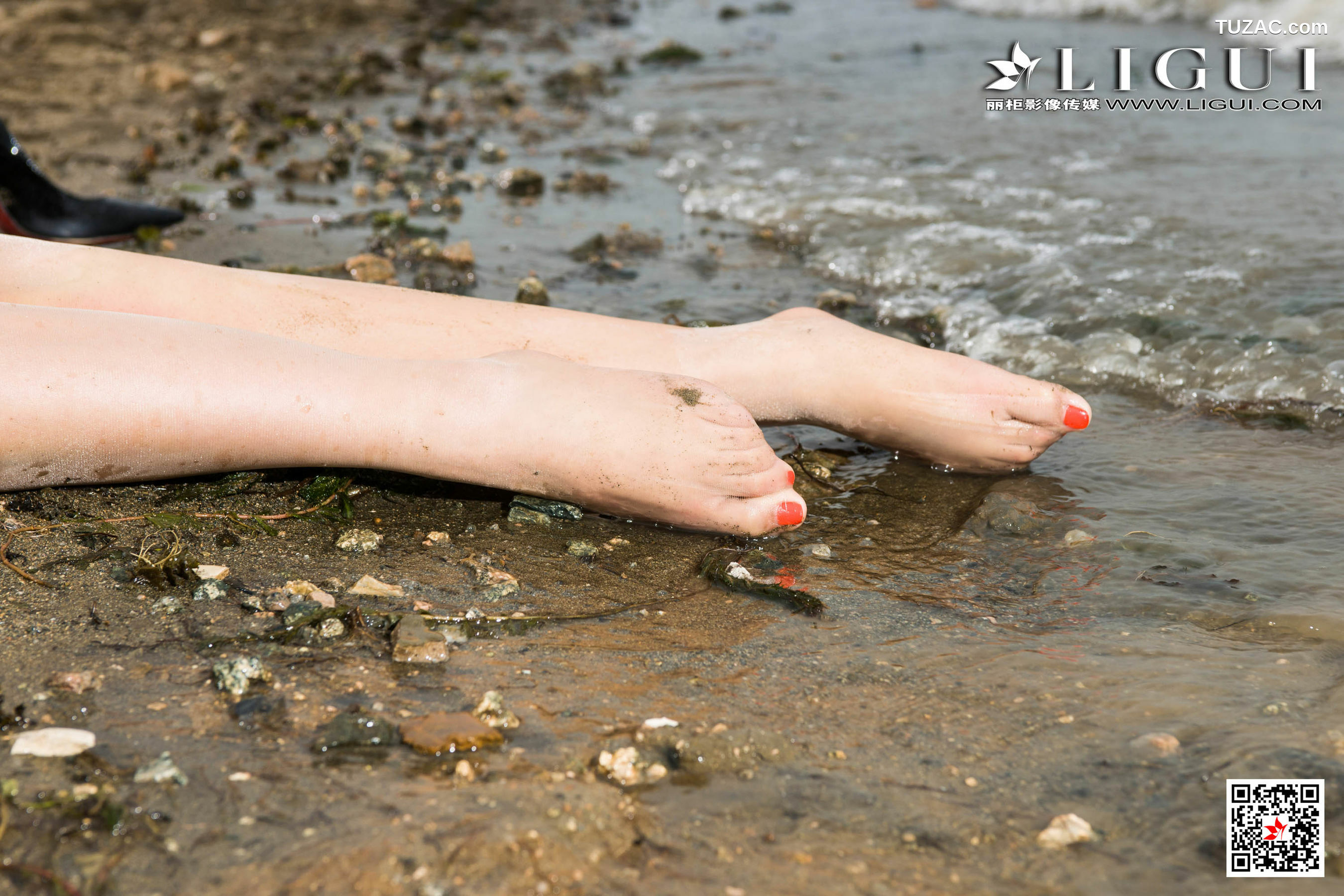 丽柜_ Model 语寒 《海边丝袜人体》 写真集[101P]