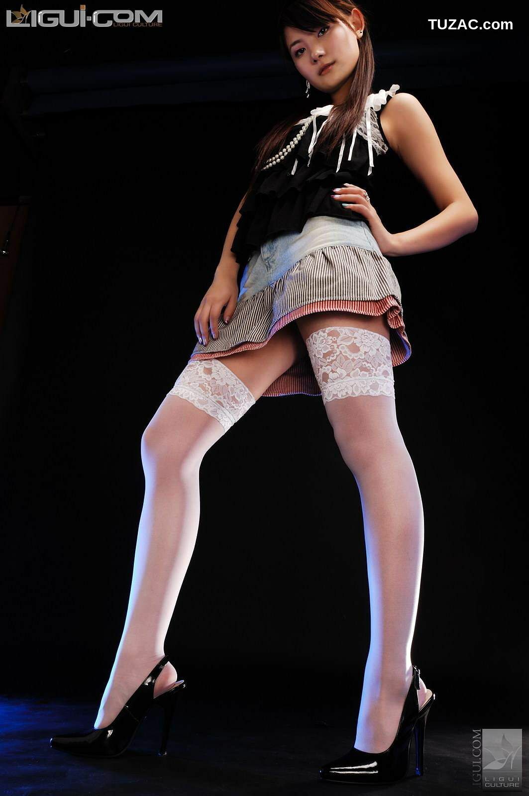 丽柜_ Model 龙洋《黑白碰撞的北极光》丝足写真图片[32P]