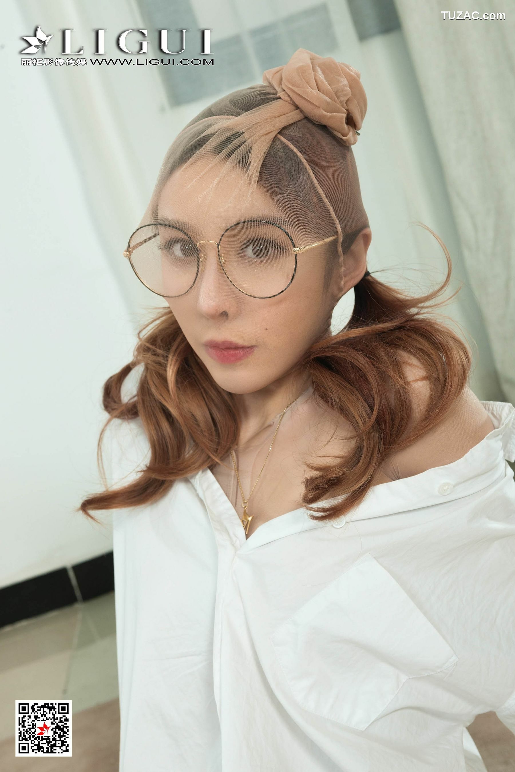 丽柜_ 兔子 《白衬衫眼镜娘》 写真集[89P]
