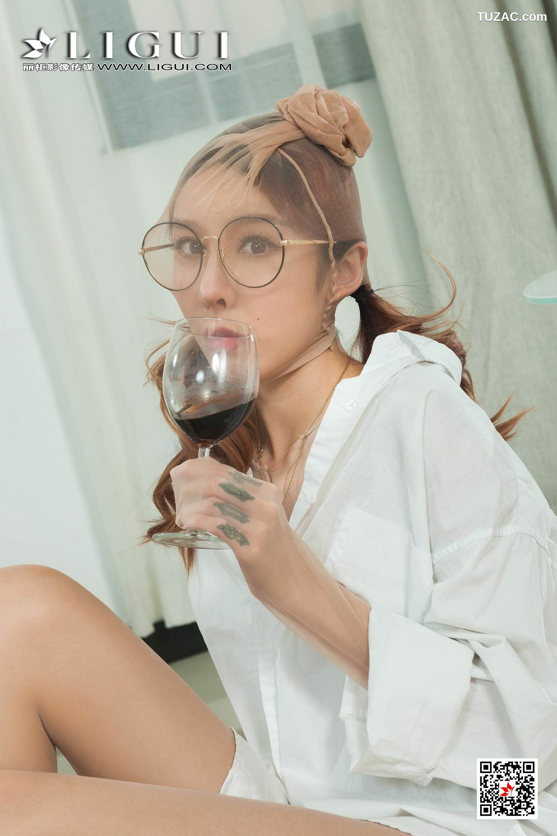 丽柜_ 兔子 《白衬衫眼镜娘》 写真集[89P]