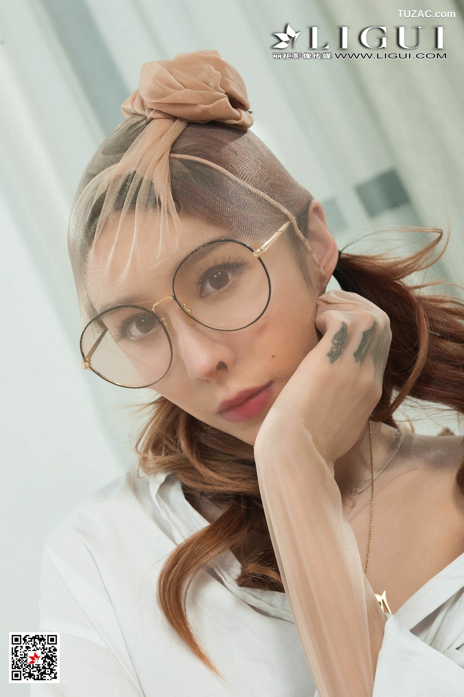 丽柜_ 兔子 《白衬衫眼镜娘》 写真集[89P]