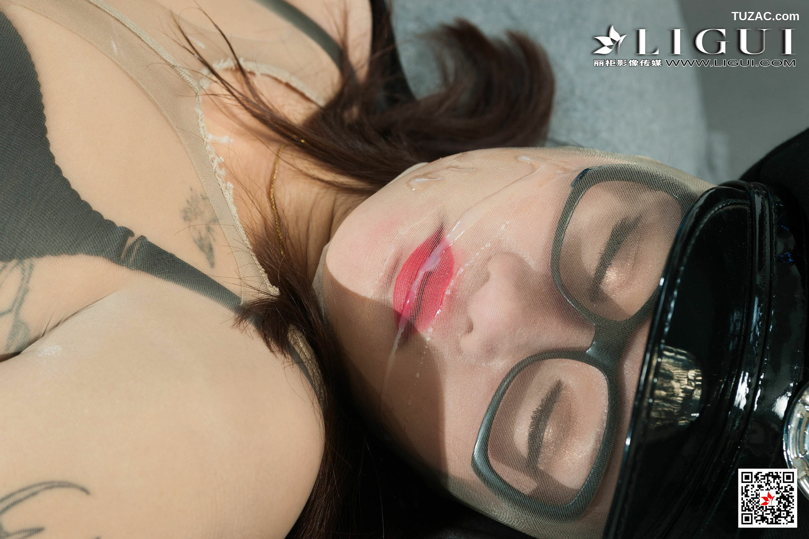 丽柜_ 文芮 《肉丝袜人体》 写真集[61P]