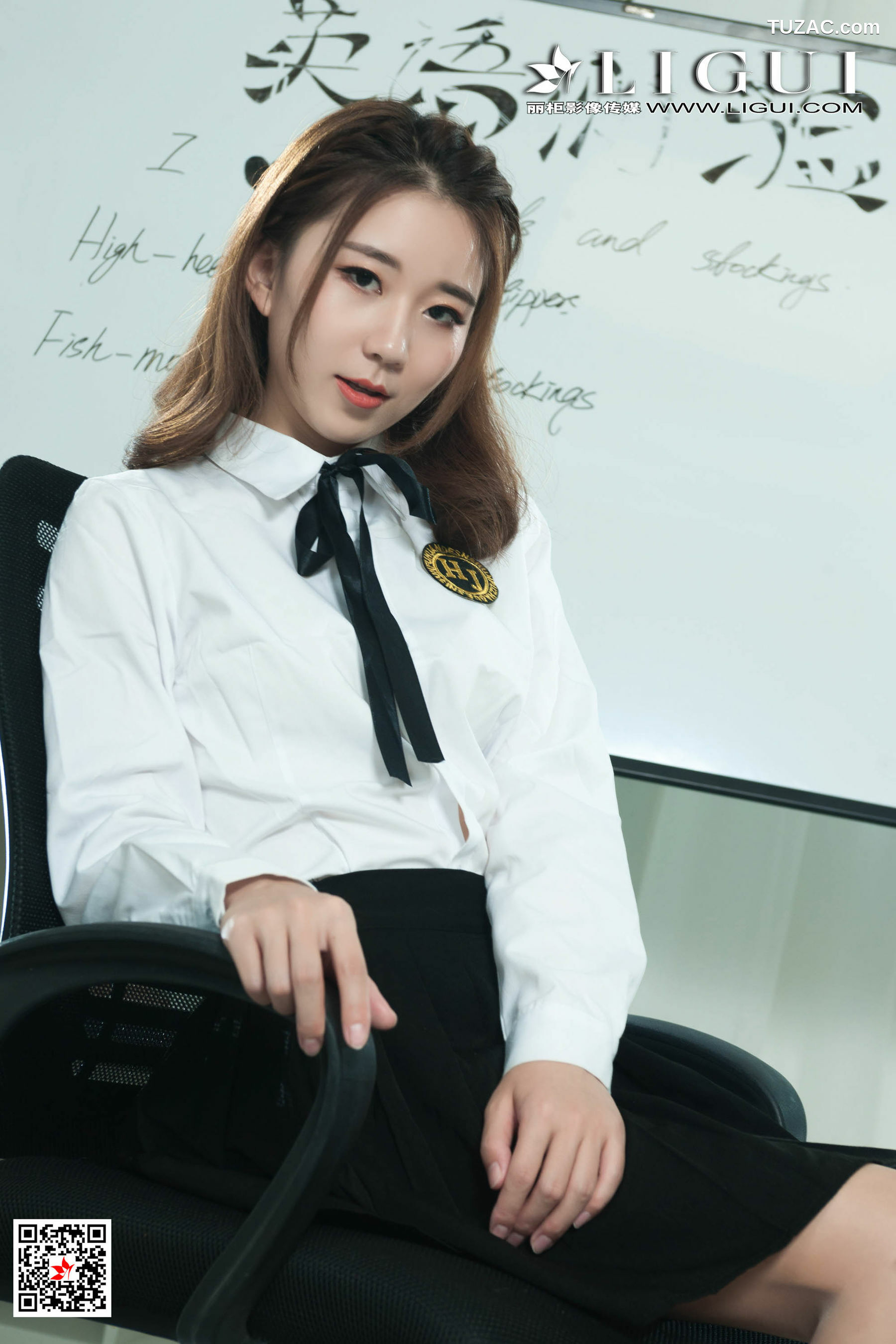 丽柜_ 网络丽人 Model 程程 - 校服丝足诱惑[67P]