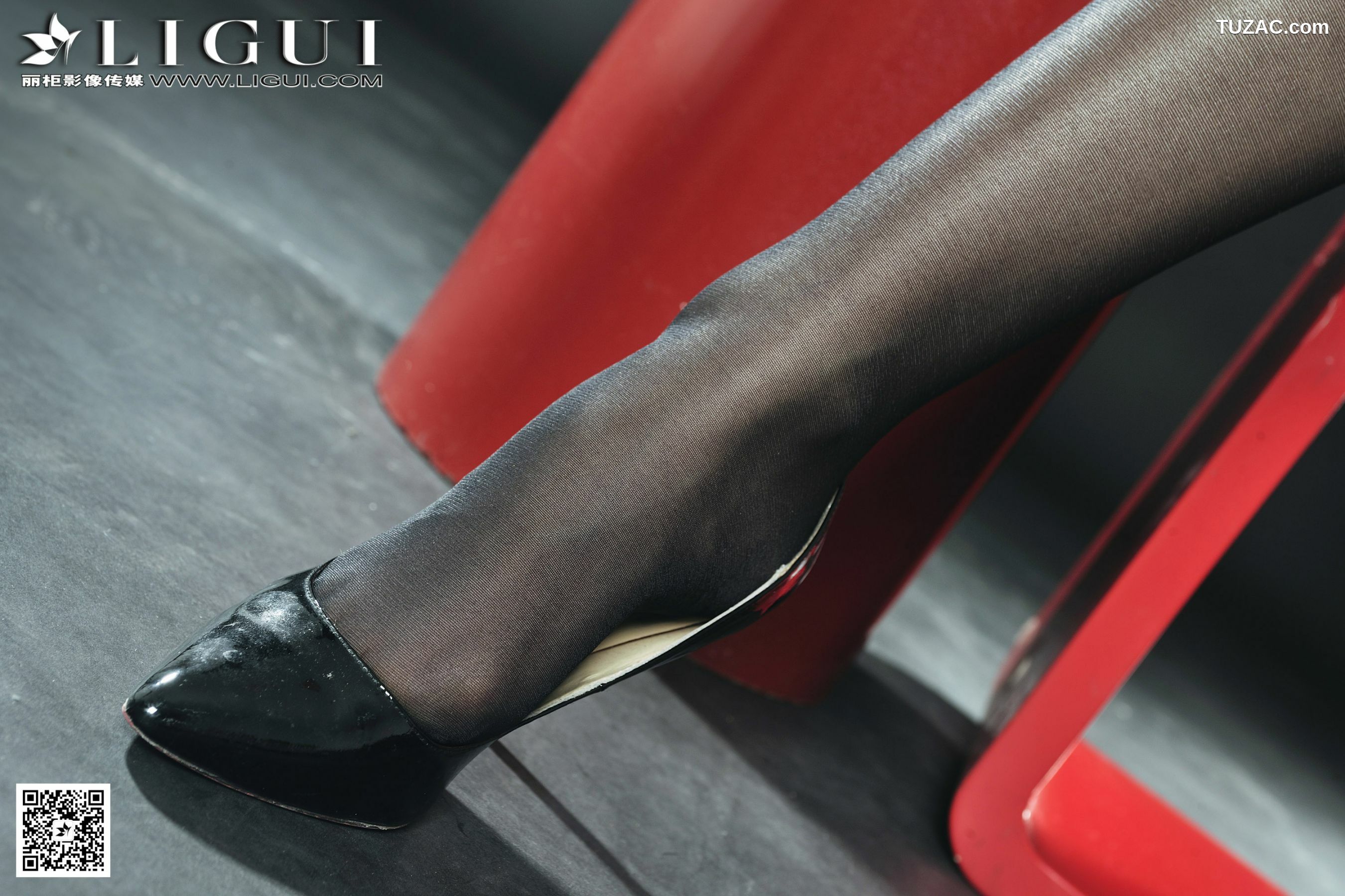 丽柜_LIGUI文欣《黑丝美腿丝足》 上下部合集 写真集[53P]