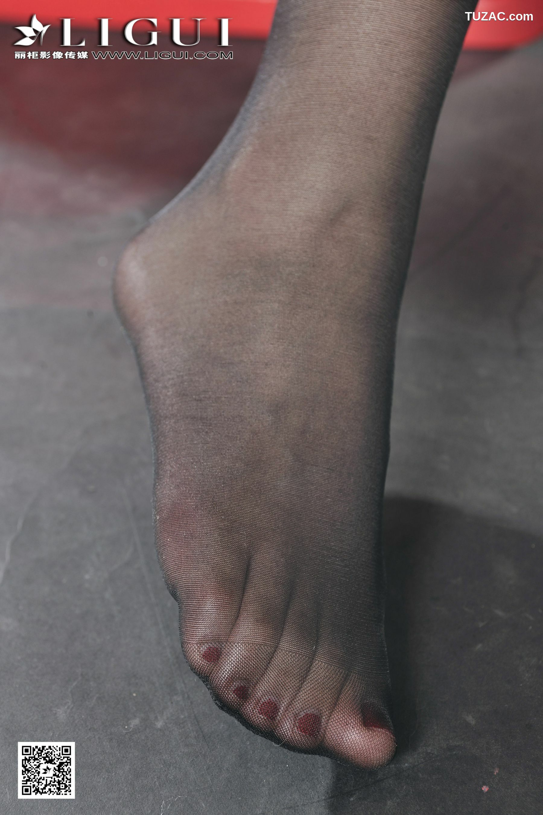 丽柜_LIGUI文欣《黑丝美腿丝足》 上下部合集 写真集[53P]