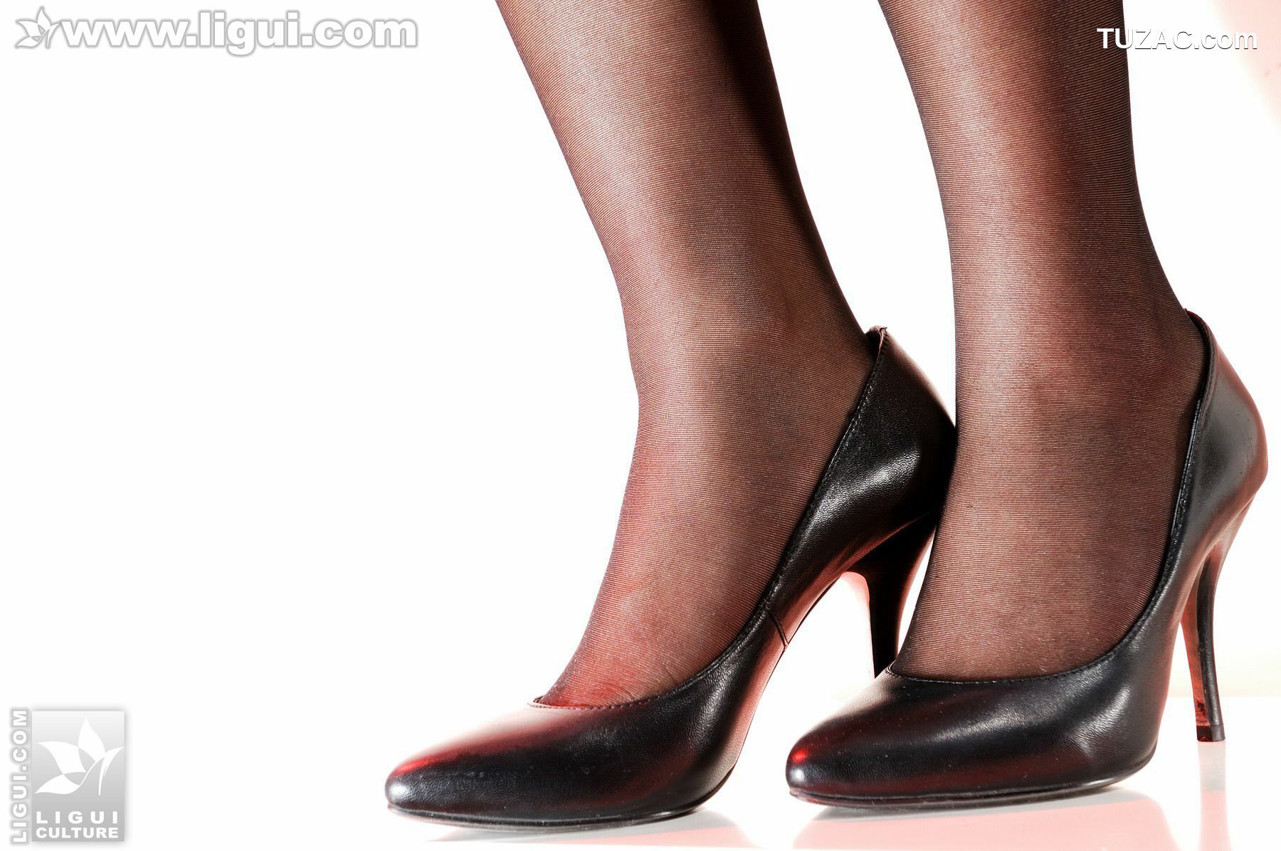 丽柜_Model lucy《时尚高跟的唯美绝伦》 美腿玉足写真图片[29P]