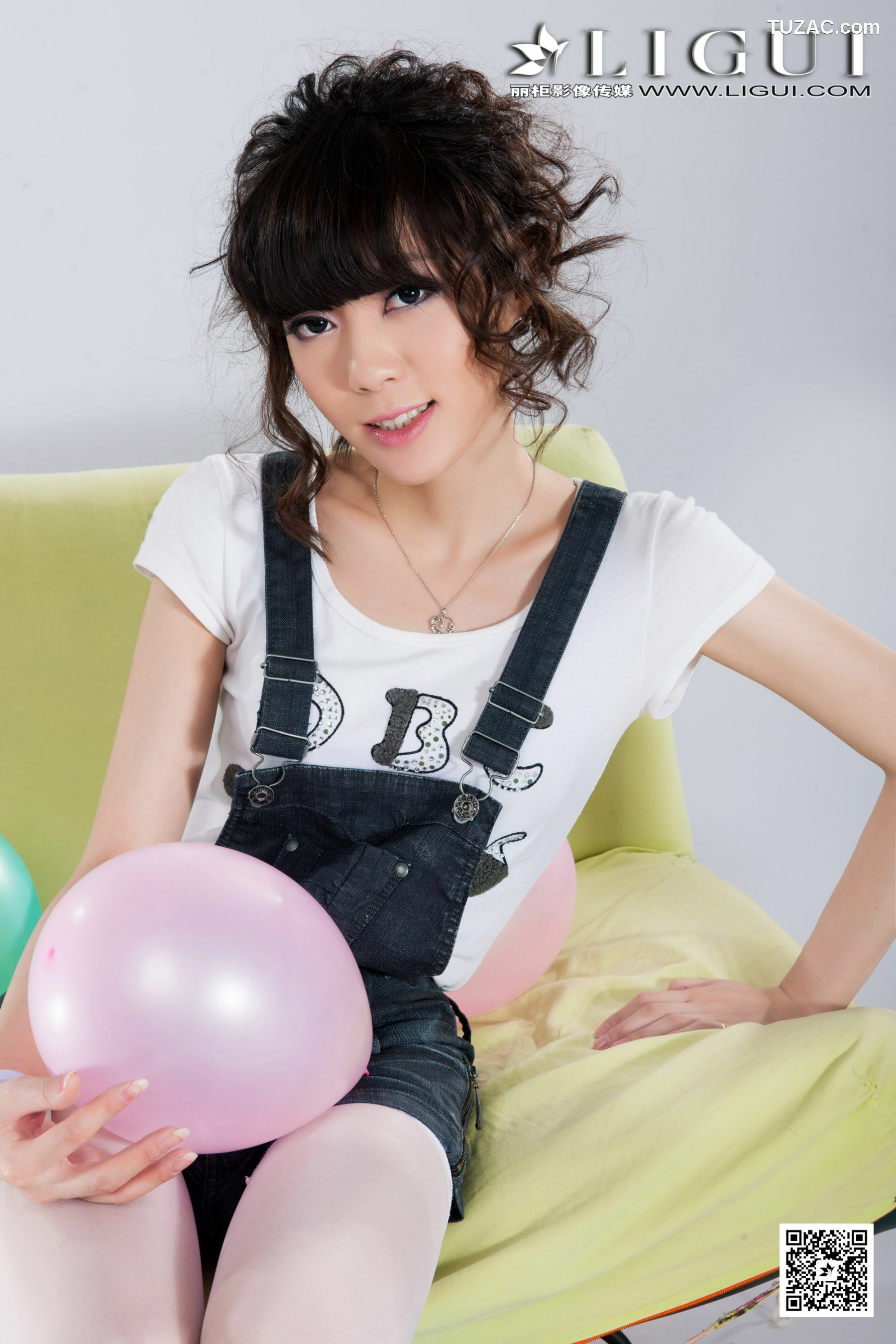 丽柜_Model 乐乐《可爱吊带牛仔+白丝高跟》上中下全集 美腿玉足写真图片[83P]