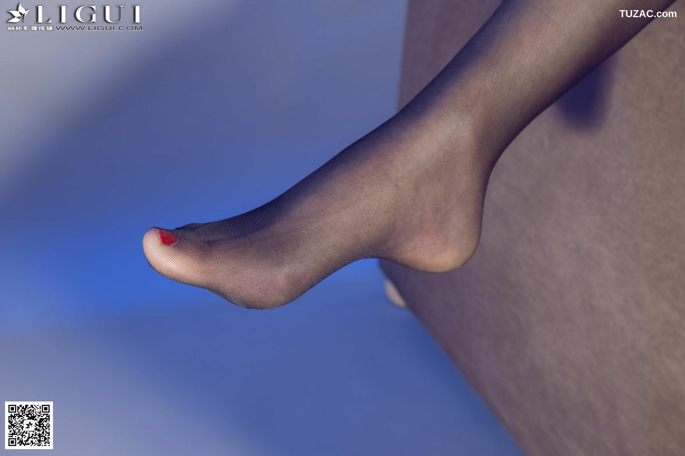 丽柜_Model 佳怡《灰丝高跟秘书》上下全集 美腿玉足写真图片[82P]