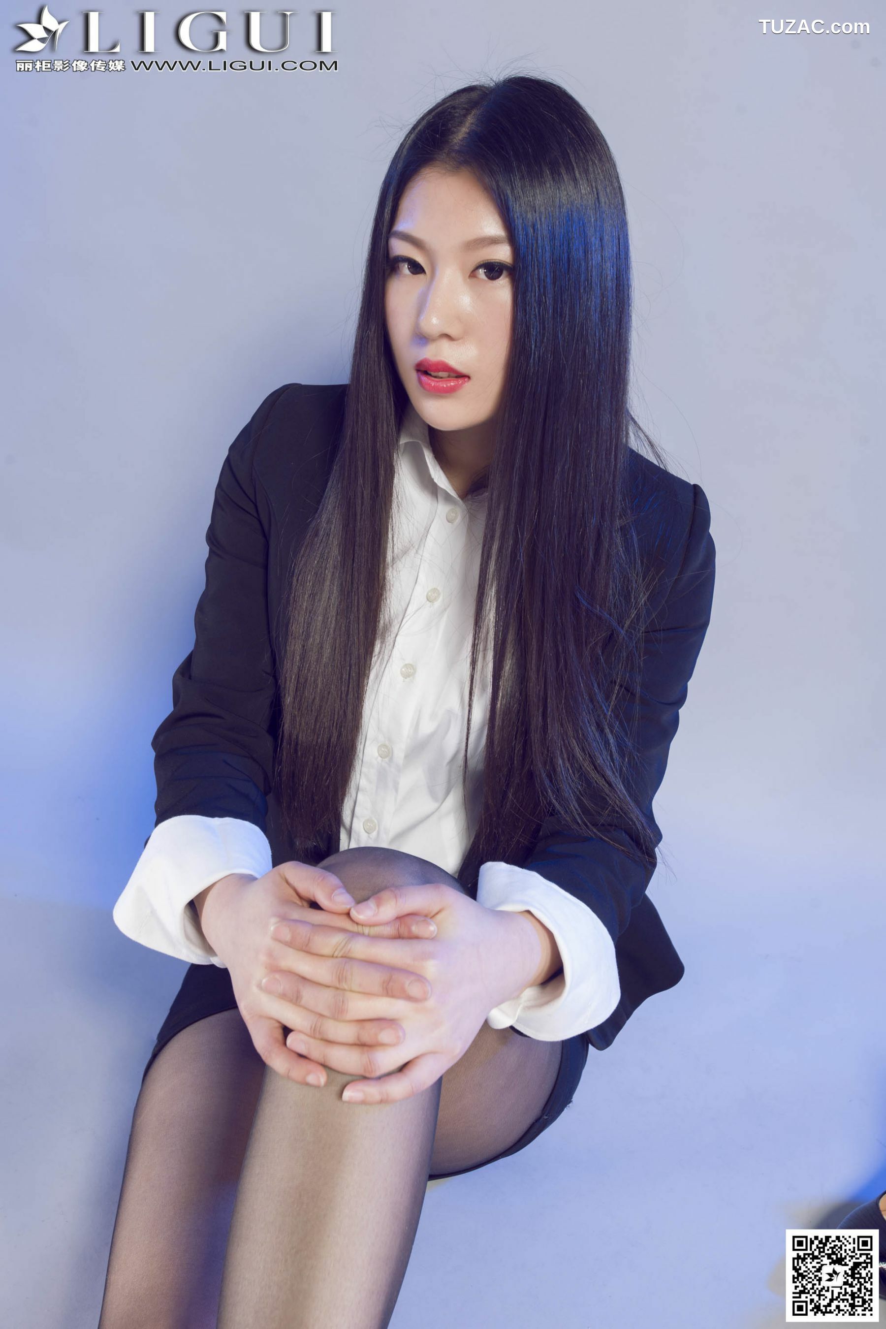 丽柜_Model 佳怡《灰丝高跟秘书》上下全集 美腿玉足写真图片[82P]