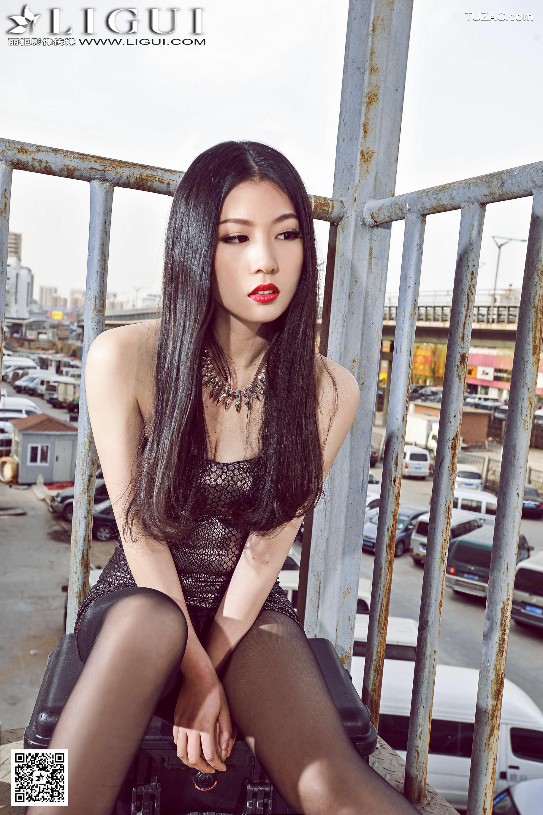 丽柜_Model 佳怡《黑丝高跟女王外拍》上下全集 美腿玉足写真图片[67P]