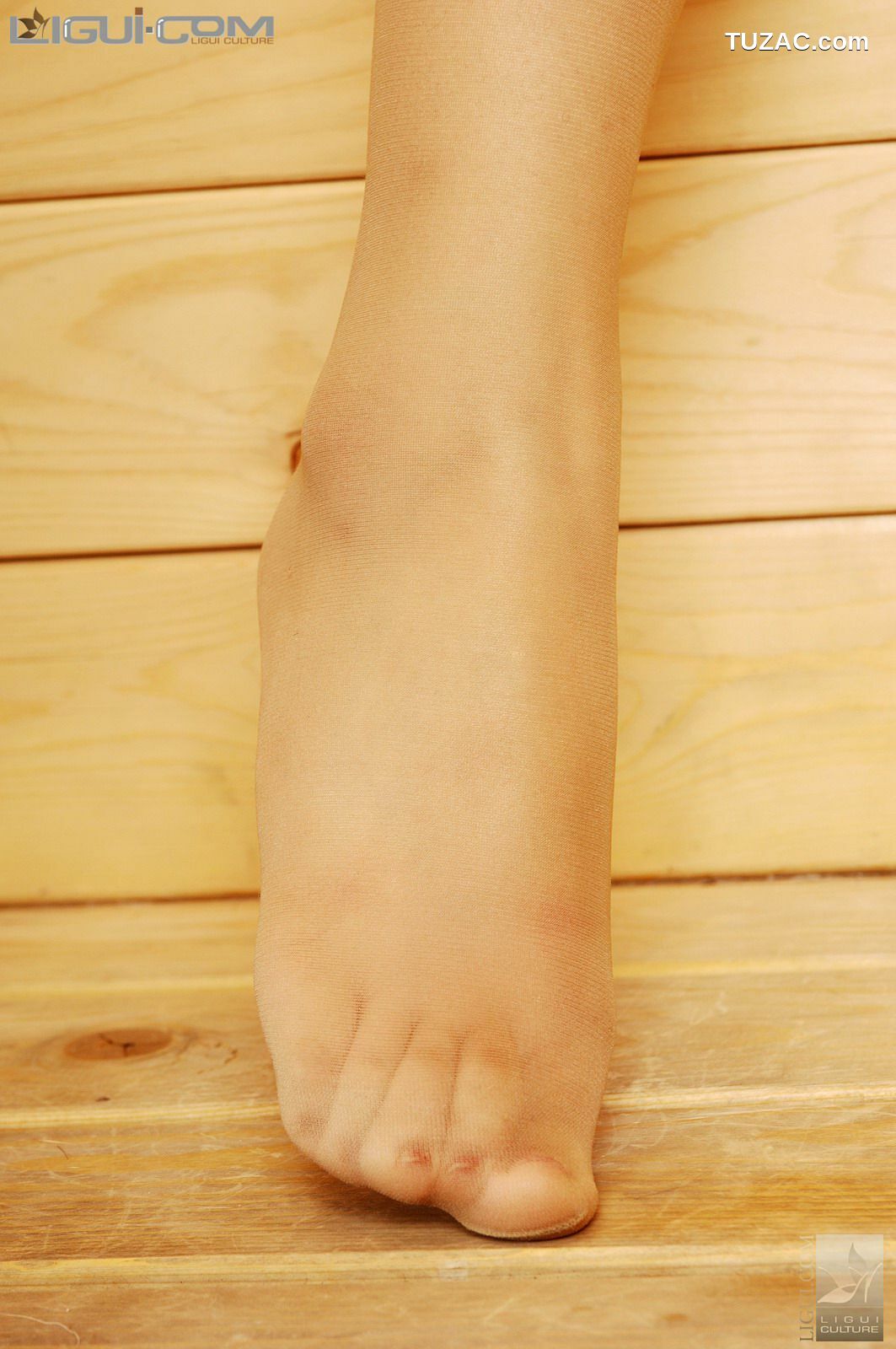 丽柜_Model 卡鲁鲁《性感可人》 丝足写真图片[57P]