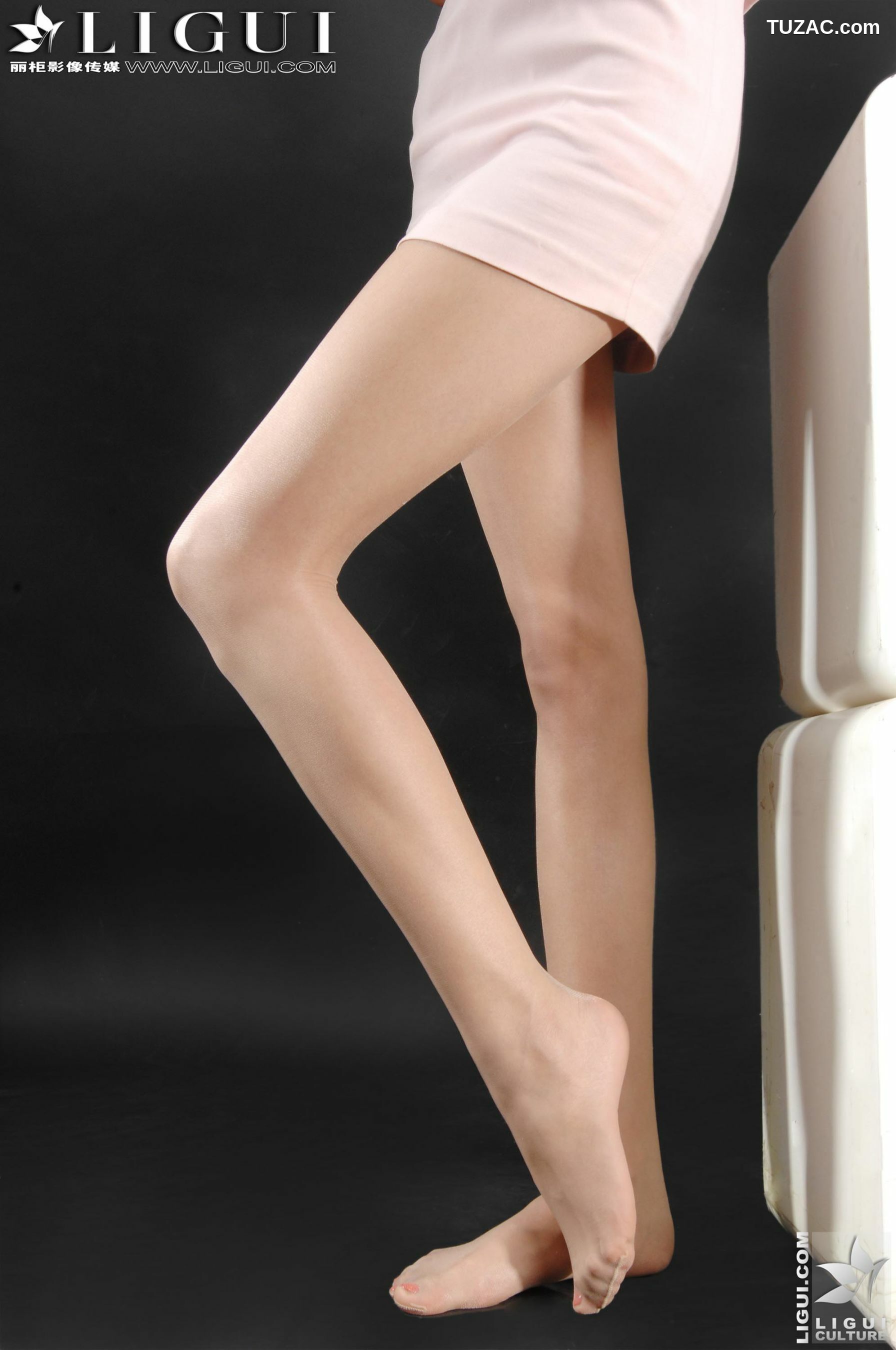 丽柜_Model 可馨《粉色丽人丝足》上下合集 美腿玉足写真图片[100P]