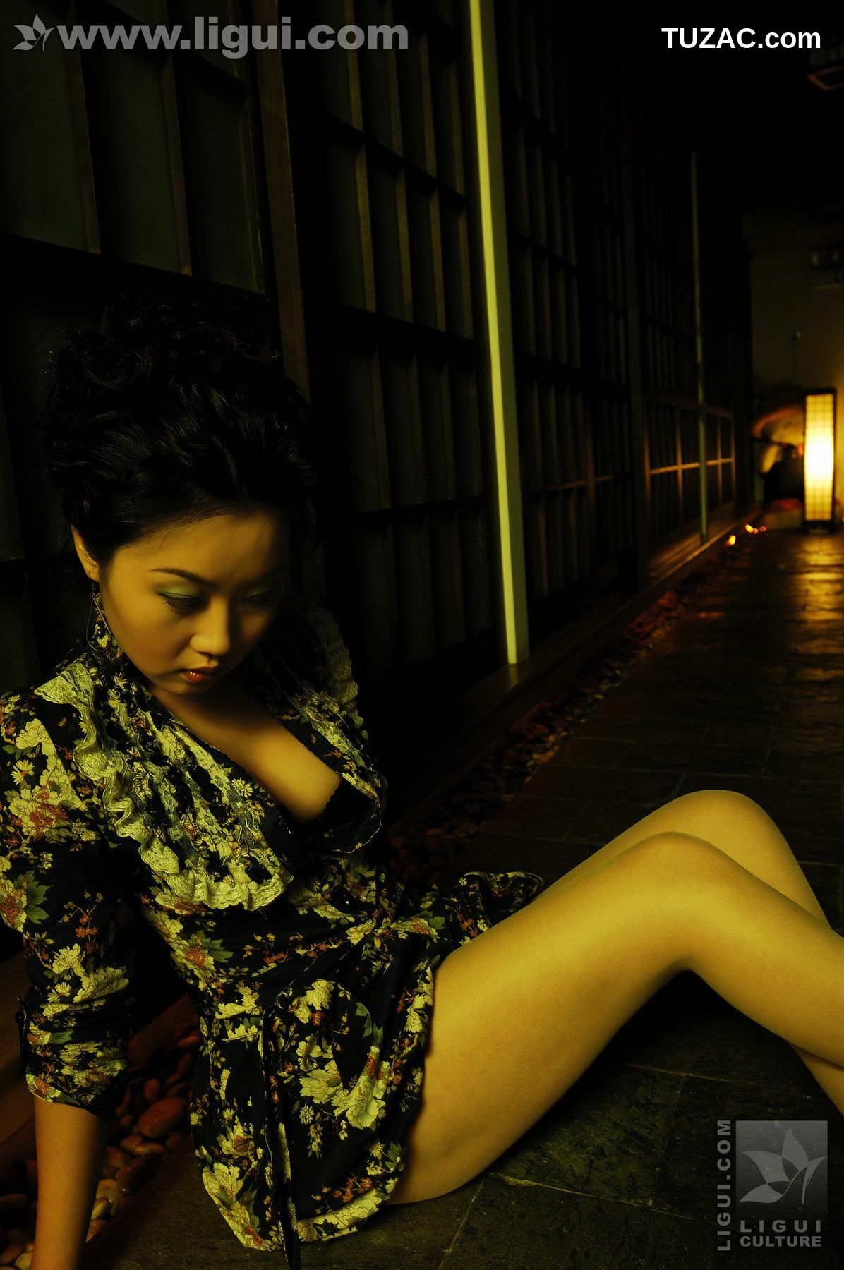 丽柜_Model 小露露《性感小猫咪》 丝足写真图片[35P]