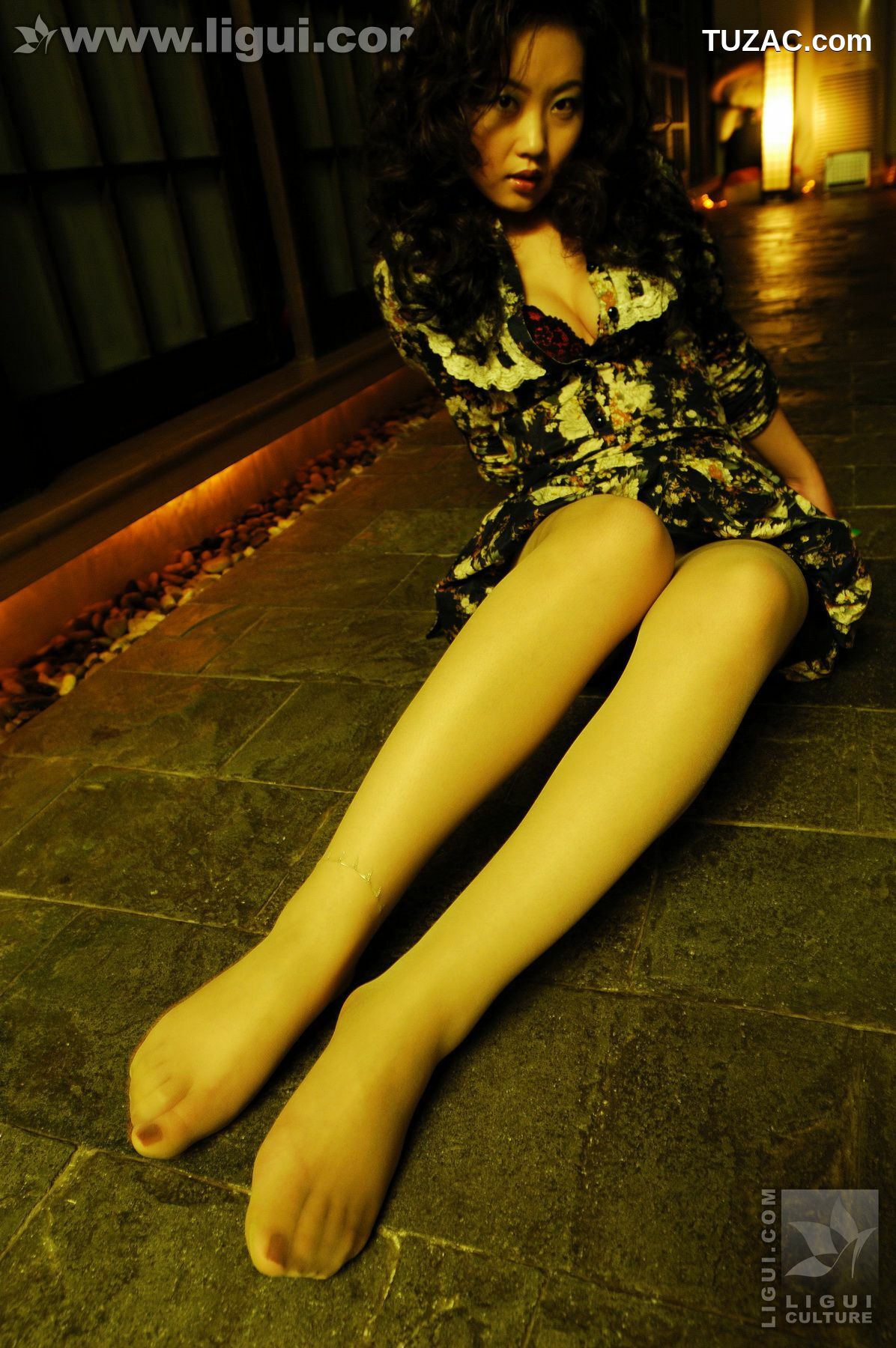 丽柜_Model 小露露《性感小猫咪》 丝足写真图片[35P]