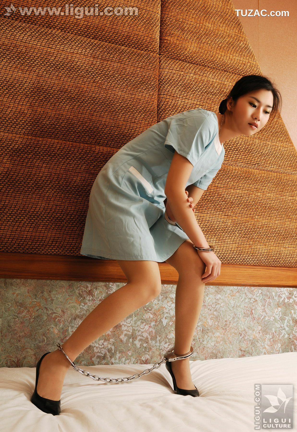 丽柜_Model 尤美《含苞待放鐐銬系列》 丝足写真图片[73P]