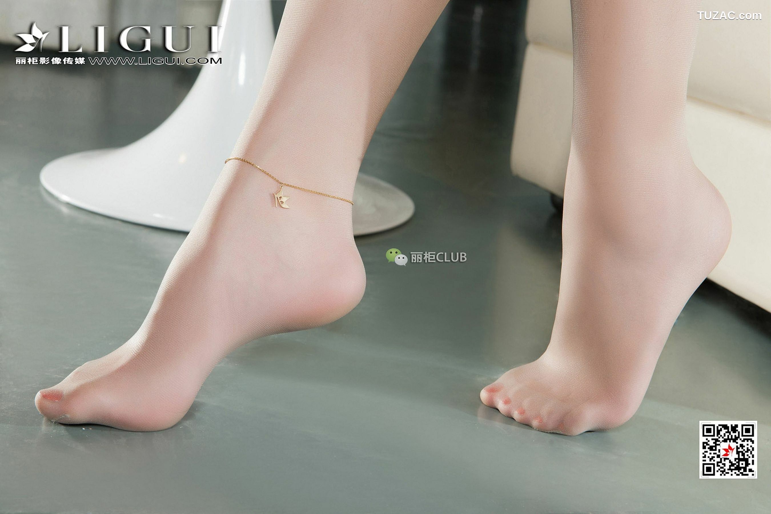 丽柜_Model 心怡《OL沙发丝足》 写真集[92P]