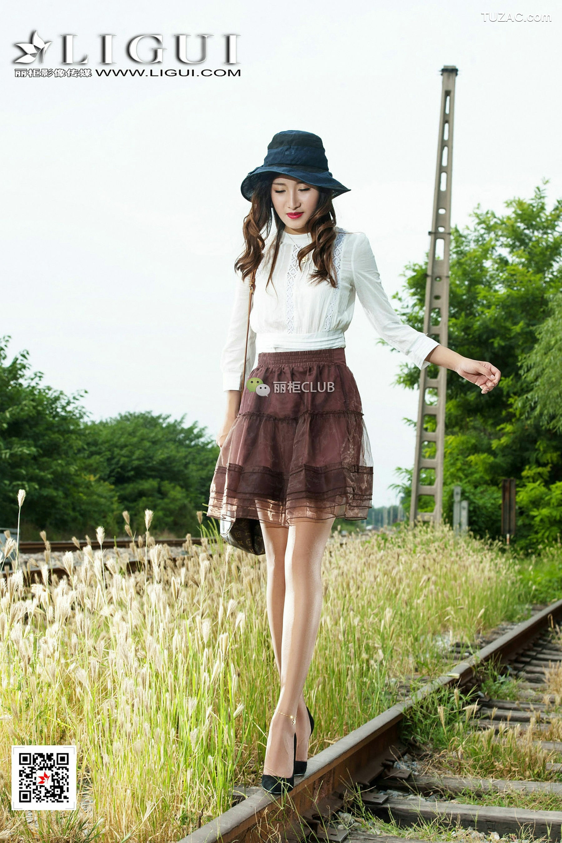 丽柜_Model 思彤《时尚美腿唯美外拍》 写真集[55P]