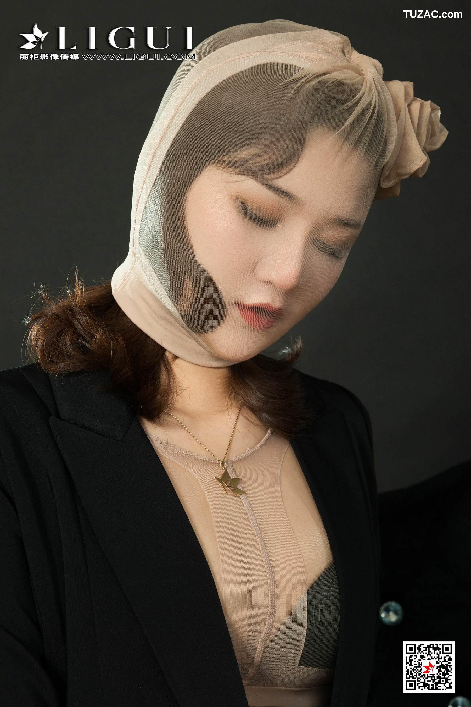 丽柜_Model 文芮《肉丝人体》 丝袜人体摄影写真集[59P]