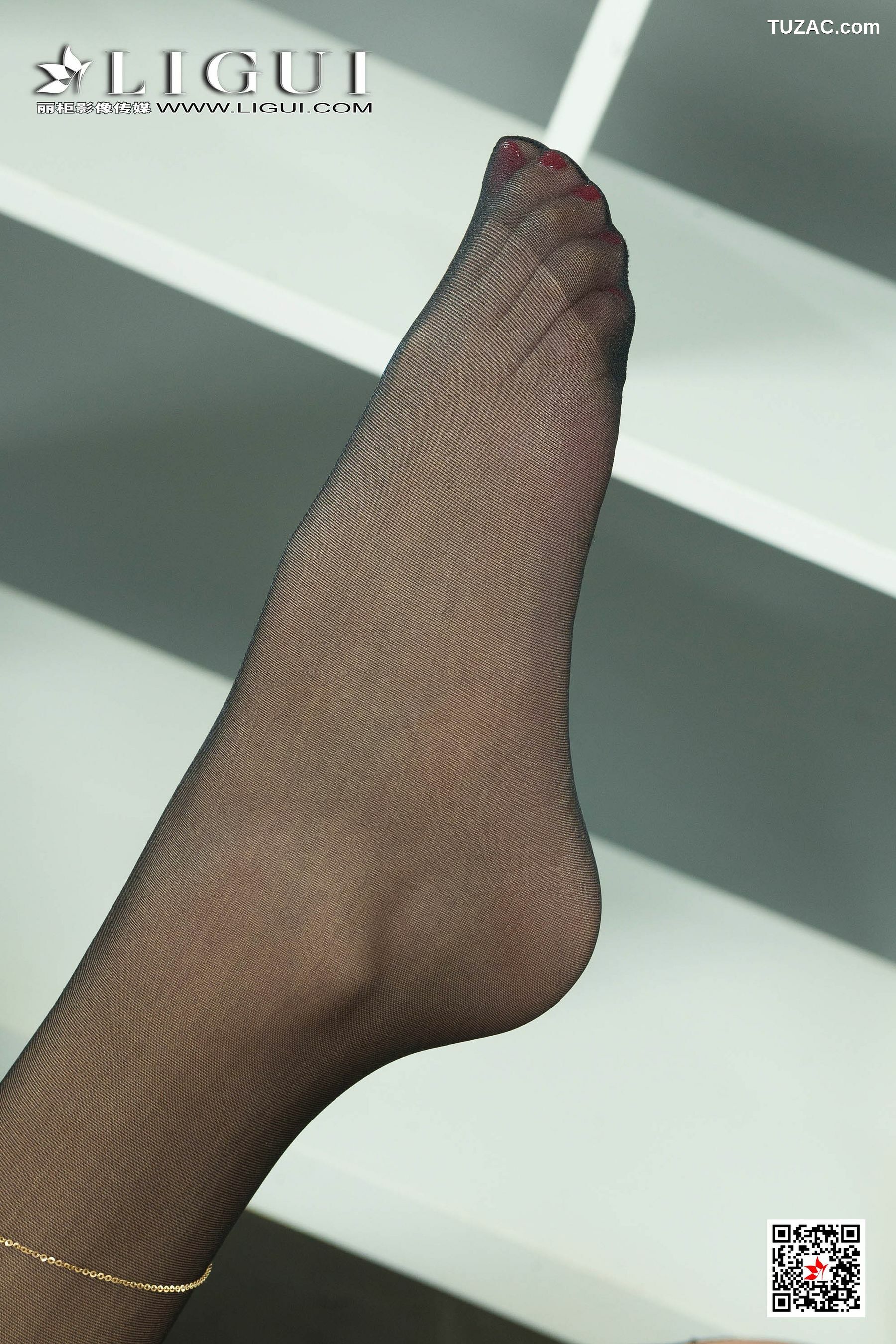 丽柜_Model 文芮《黑丝袜高跟诱惑》 写真集[60P]