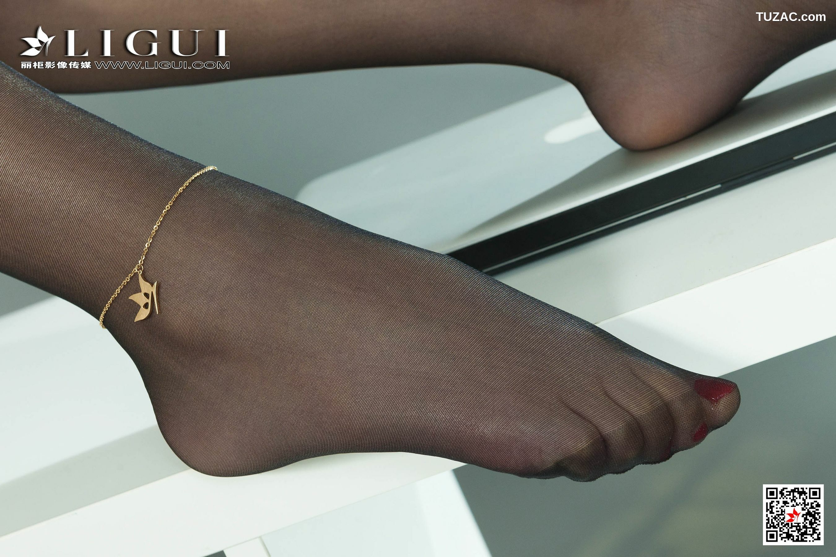 丽柜_Model 文芮《黑丝袜高跟诱惑》 写真集[60P]