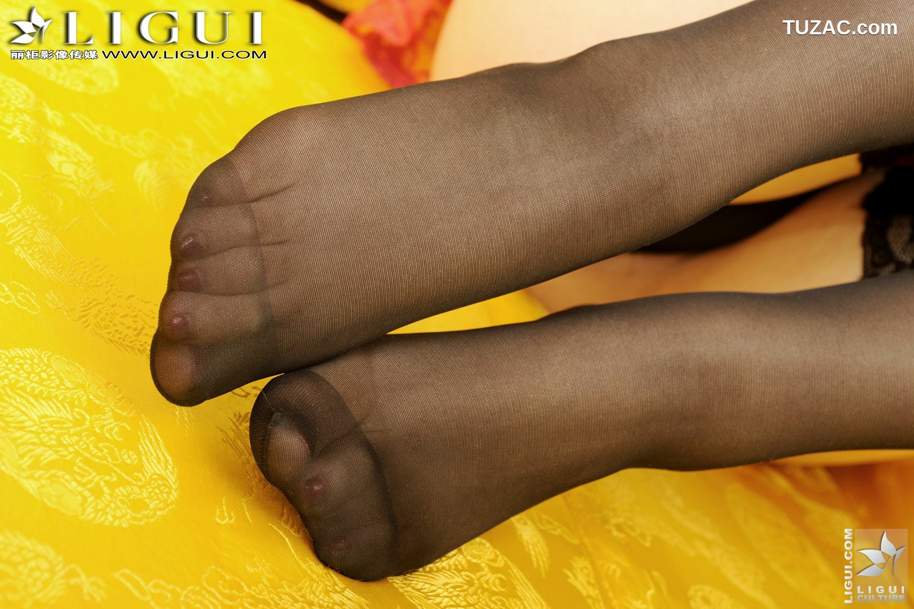 丽柜_Model 文静《让你心跳的小辣椒》 美腿玉足写真图片[92P]