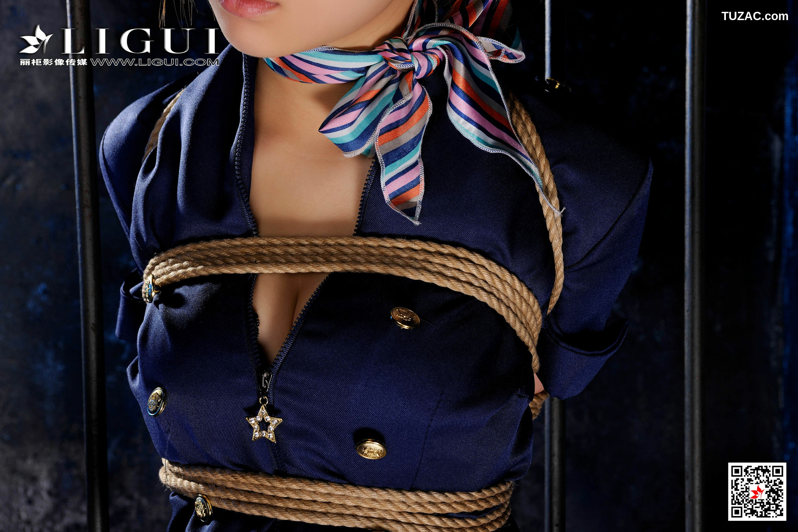 丽柜_Model 桃子《黑丝空姐捆绑绳艺》 写真集[35P]