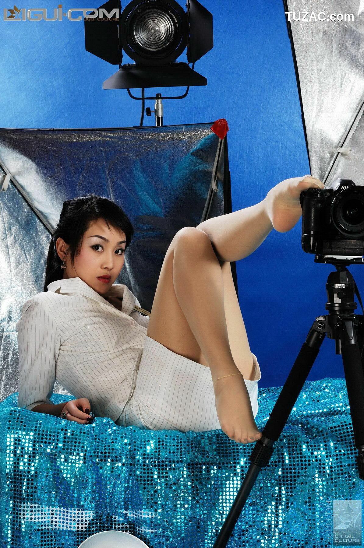 丽柜_Model 琳达《燃情丝袜玉足是聚光灯永恒的焦点》 丝足写真图片[42P]