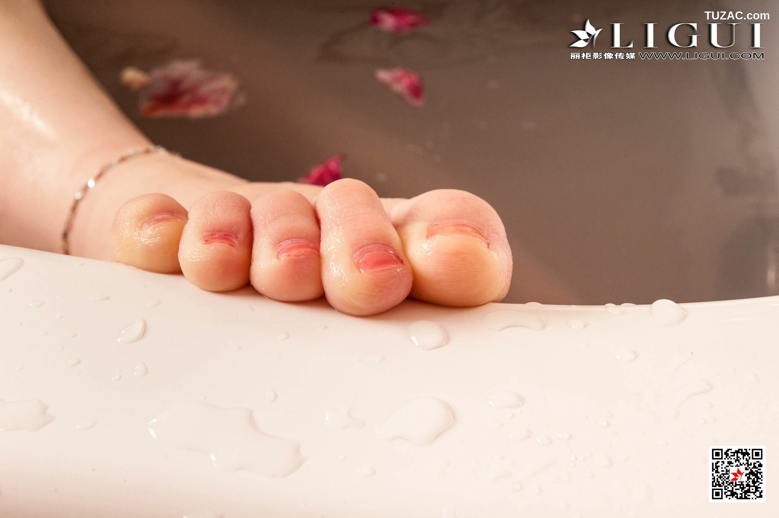 丽柜_Model 璐璐《浴缸迷情》 写真集[103P]