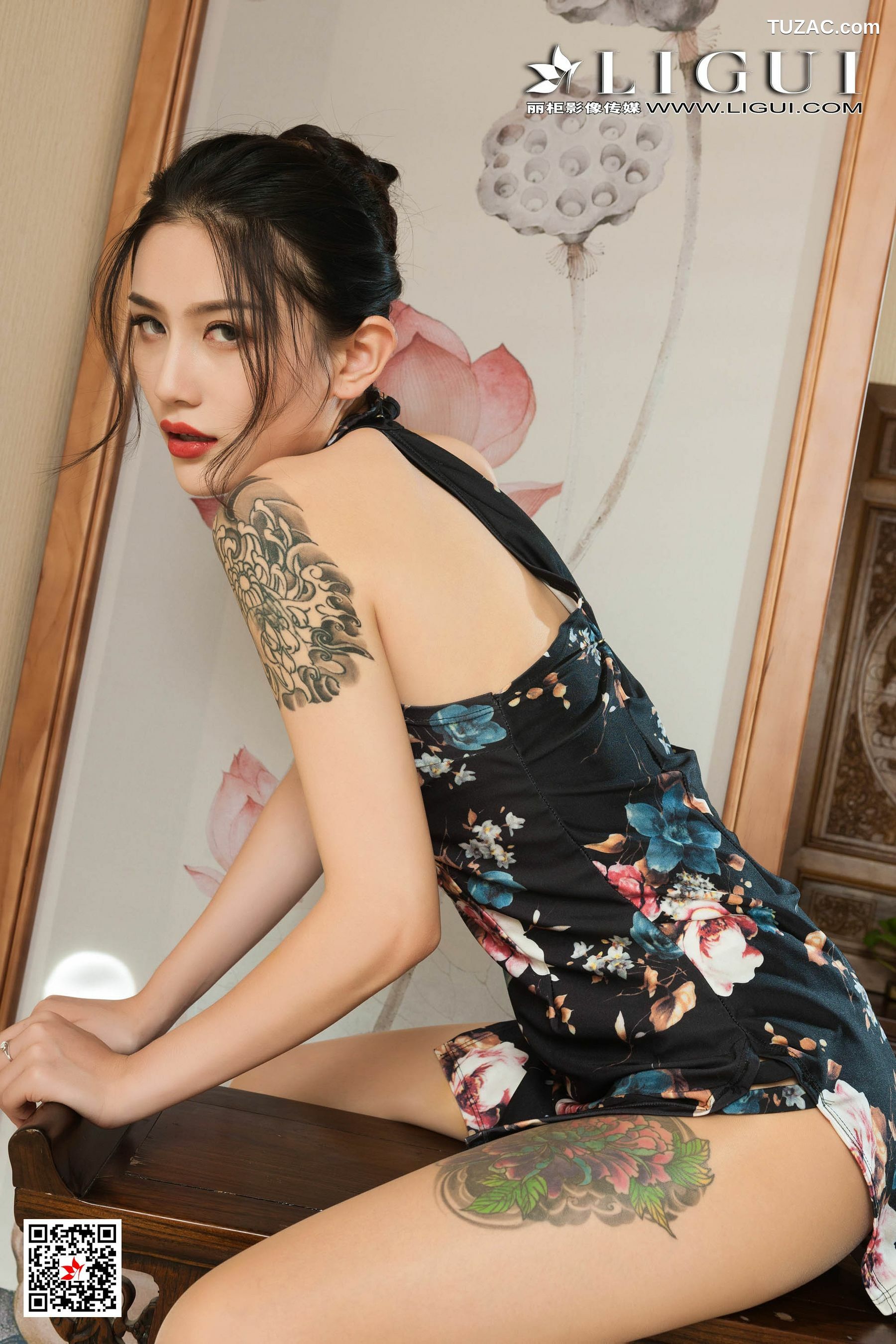 丽柜_Model 甜甜《黑丝旗袍诱惑》 写真集[61P]