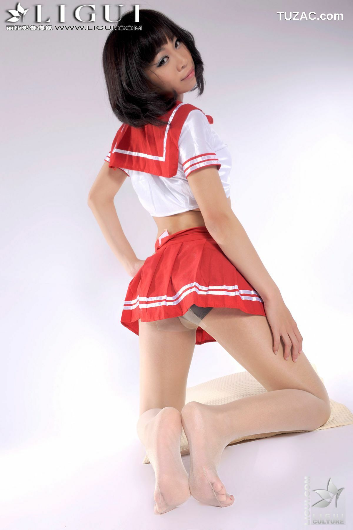 丽柜_Model 田甜《红色水手服》 上下合集 美腿玉足写真图片[54P]