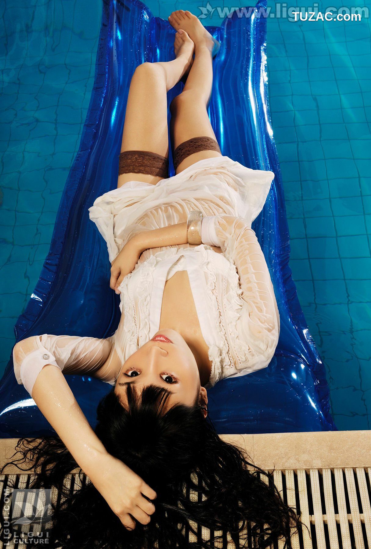 丽柜_Model 程海伦《美轮美奂风姿乍现》 美腿玉足写真图片[133P]