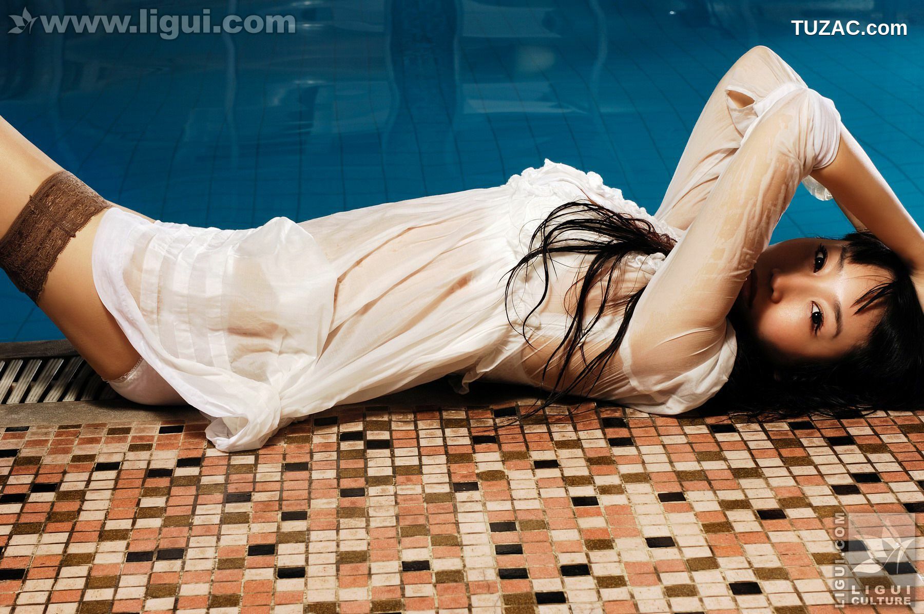 丽柜_Model 程海伦《美轮美奂风姿乍现》 美腿玉足写真图片[133P]