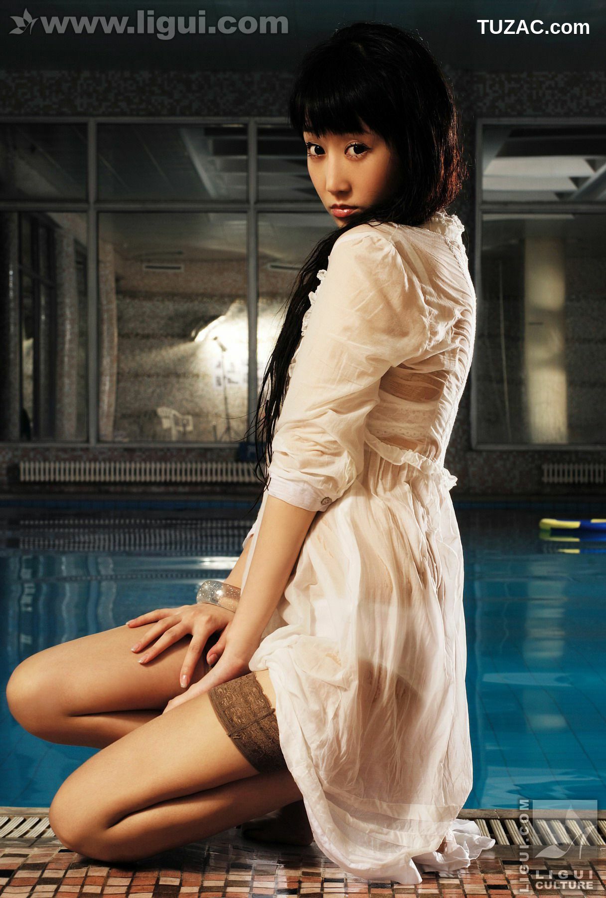 丽柜_Model 程海伦《美轮美奂风姿乍现》 美腿玉足写真图片[133P]