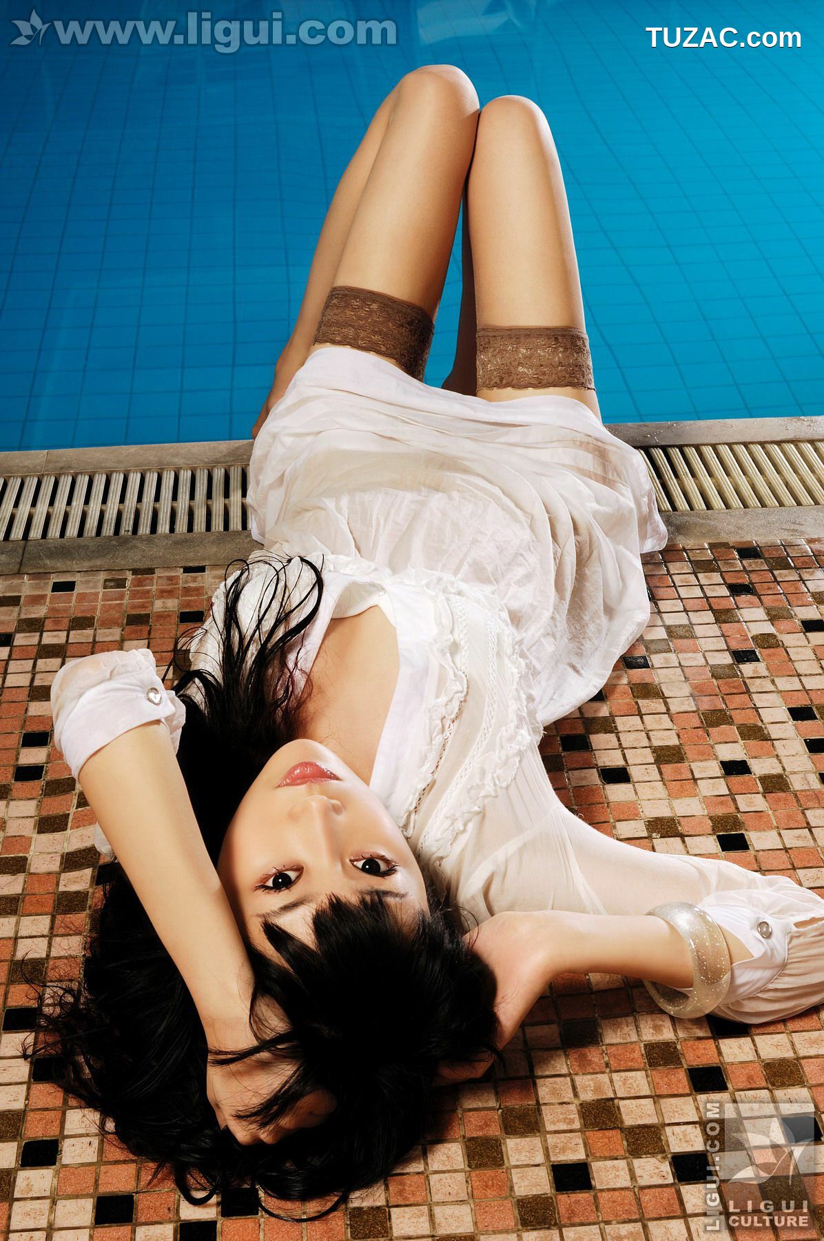 丽柜_Model 程海伦《美轮美奂风姿乍现》 美腿玉足写真图片[133P]