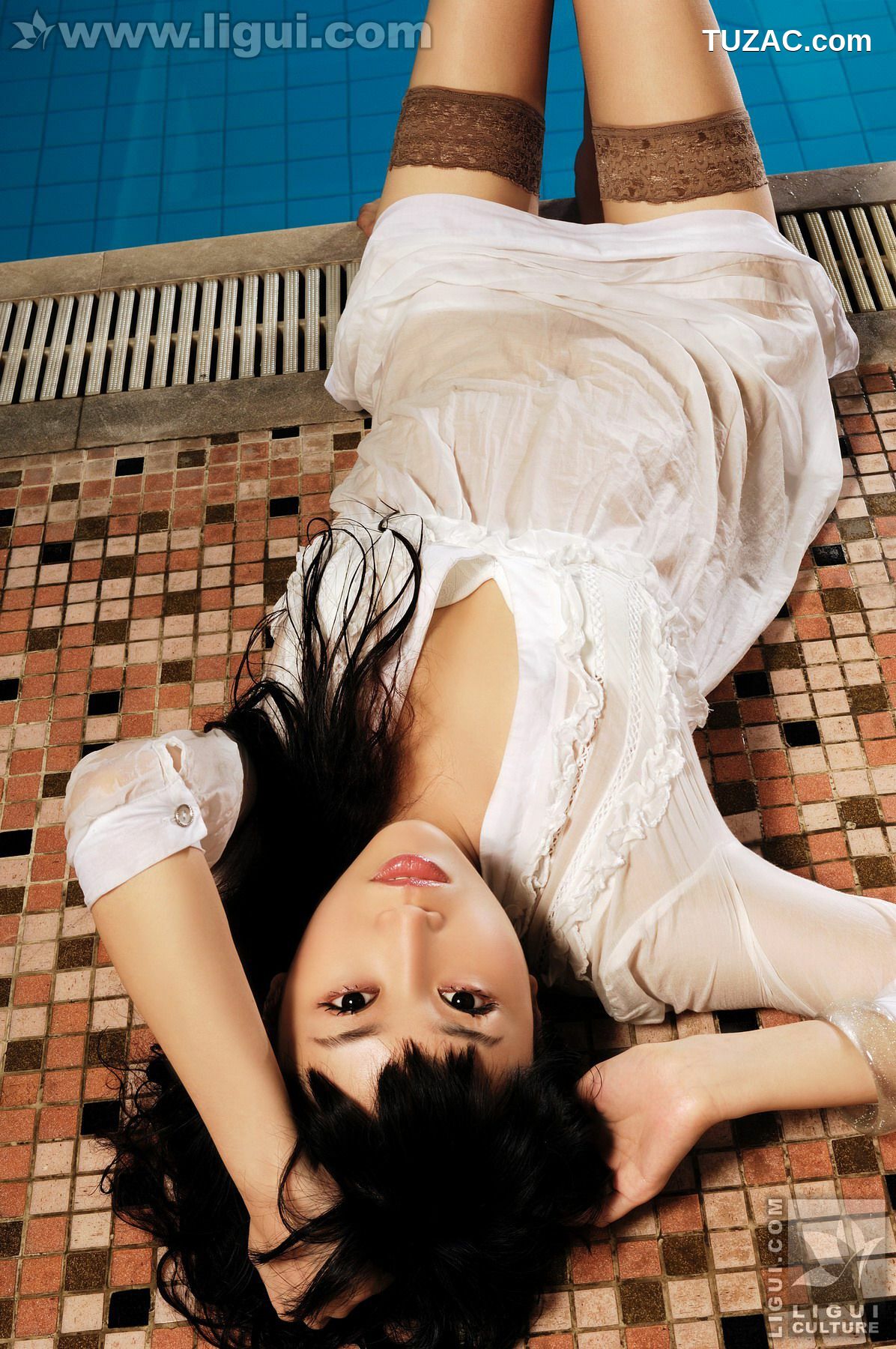 丽柜_Model 程海伦《美轮美奂风姿乍现》 美腿玉足写真图片[133P]