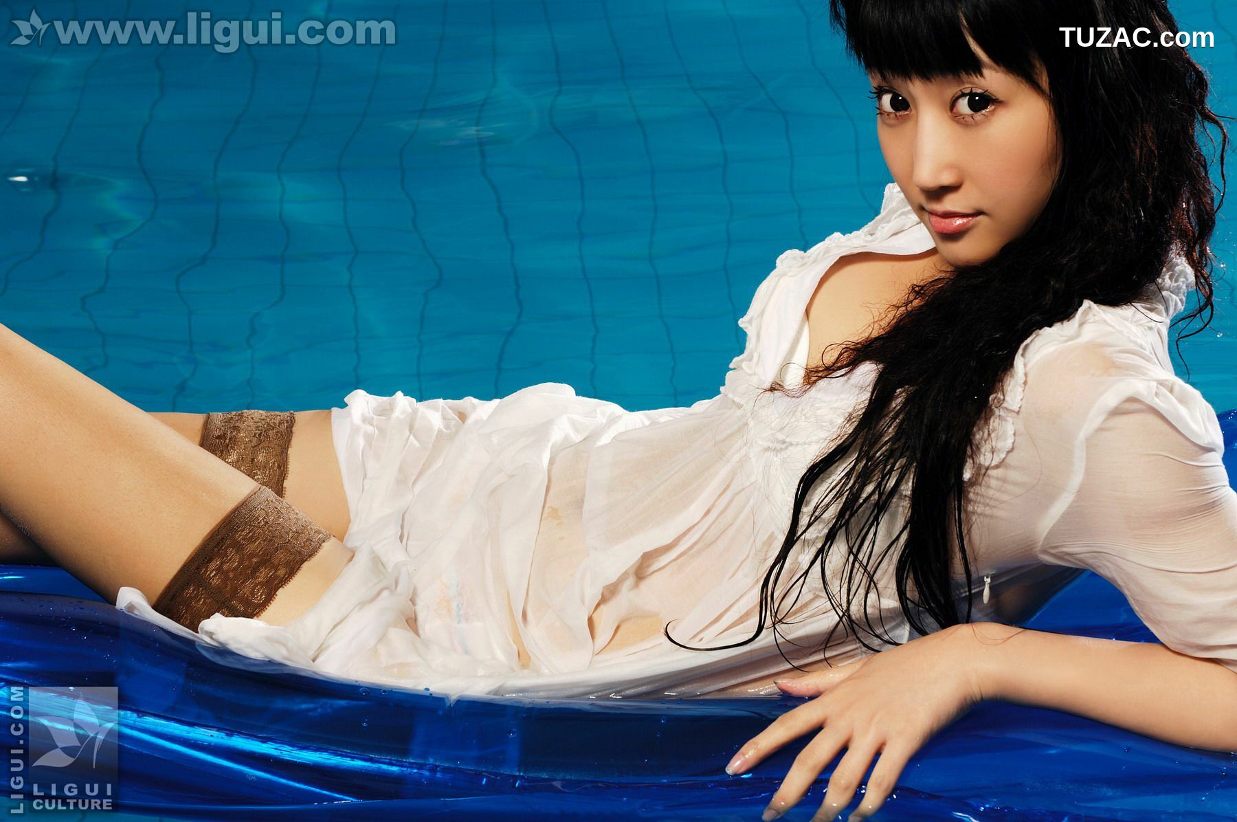 丽柜_Model 程海伦《美轮美奂风姿乍现》 美腿玉足写真图片[133P]