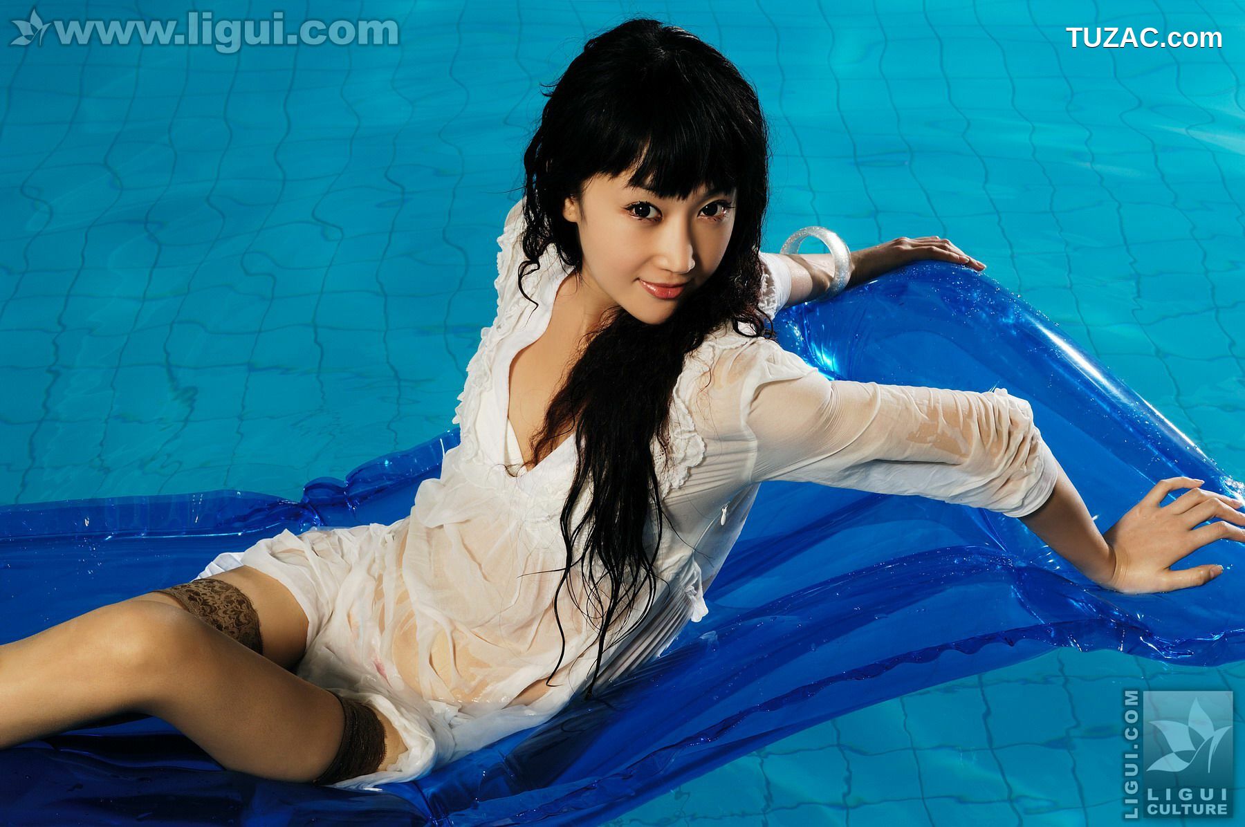 丽柜_Model 程海伦《美轮美奂风姿乍现》 美腿玉足写真图片[133P]