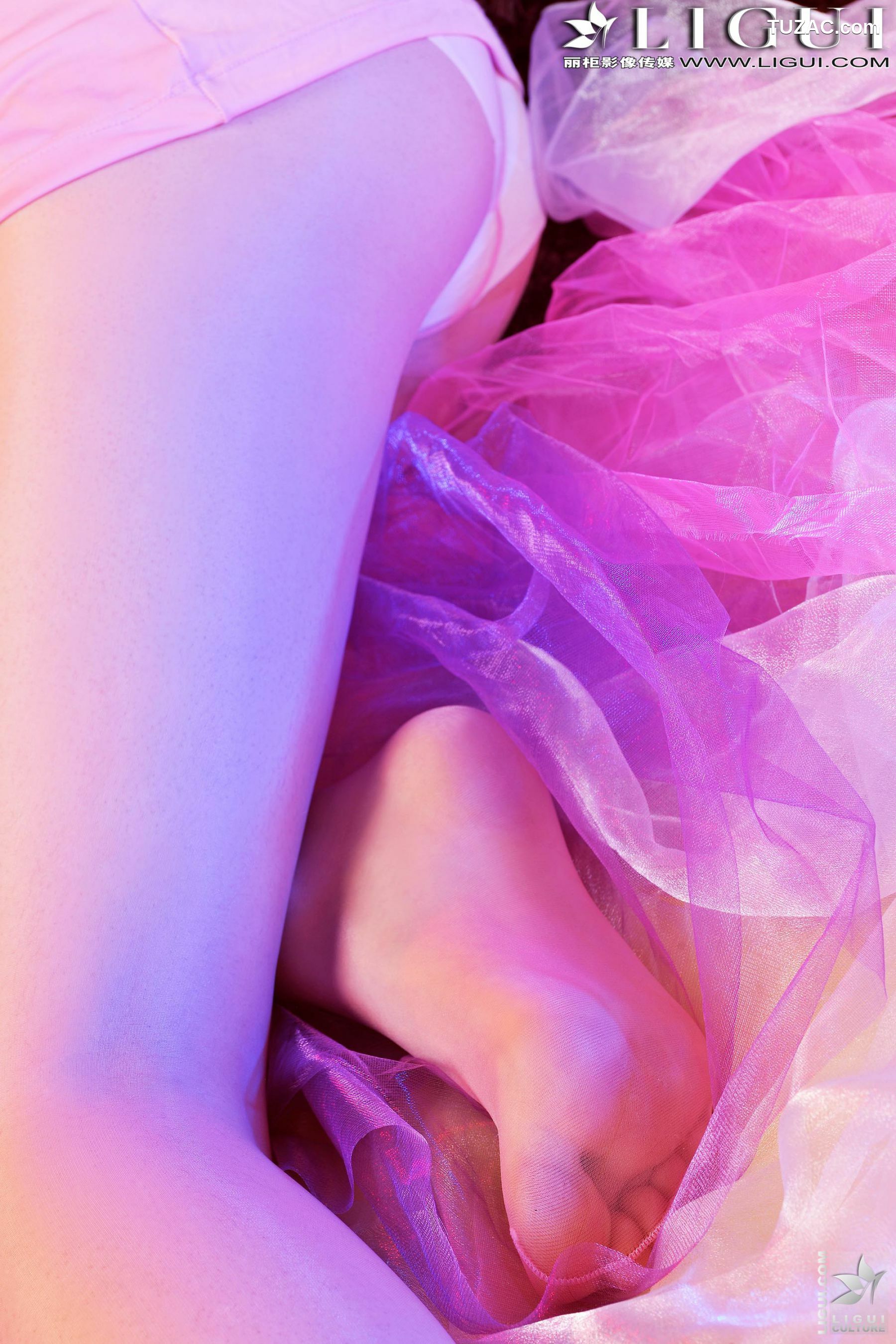 丽柜_Model 美辰《红高跟兔女郎》上下全集 美腿丝足写真图片[83P]