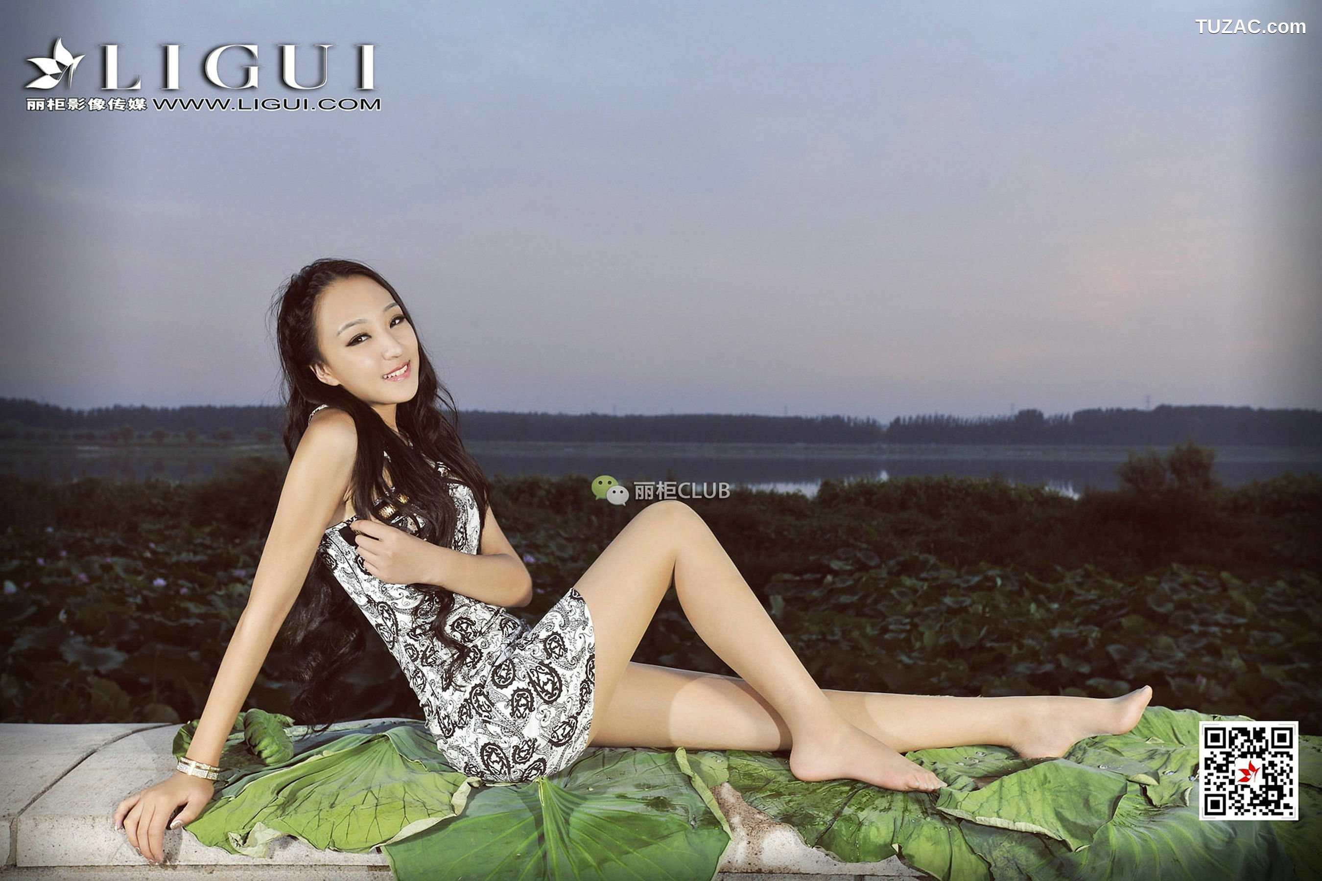 丽柜_Model 腿模Amily《连衣套裙+肉丝足》 写真集[58P]