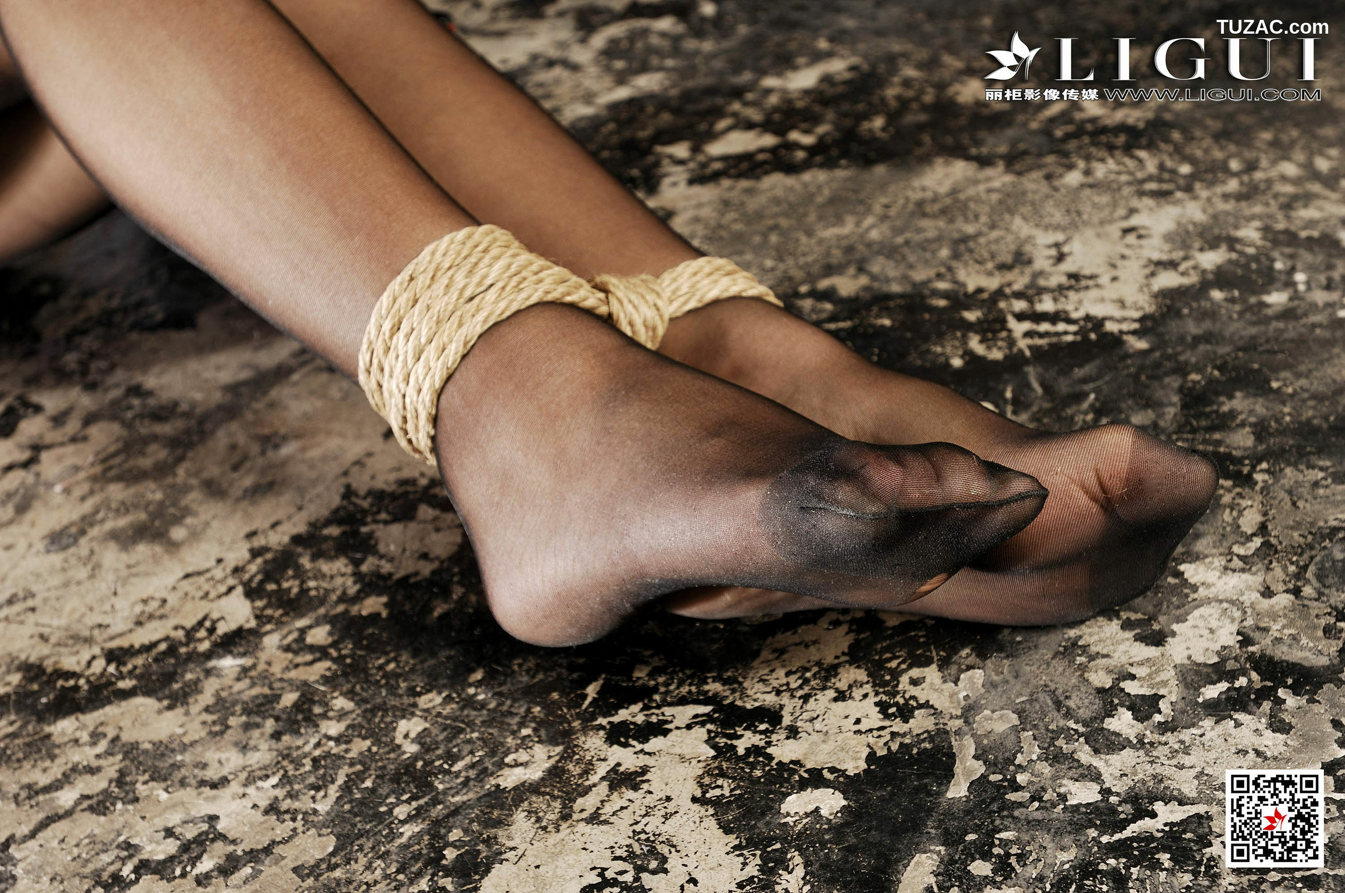 丽柜_Model 苏菲《黑丝绳艺捆绑》 写真集[50P]