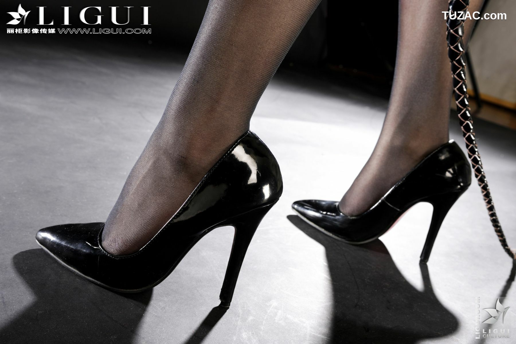 丽柜_Model 英子《丽柜女王英子》 美腿玉足写真图片[47P]
