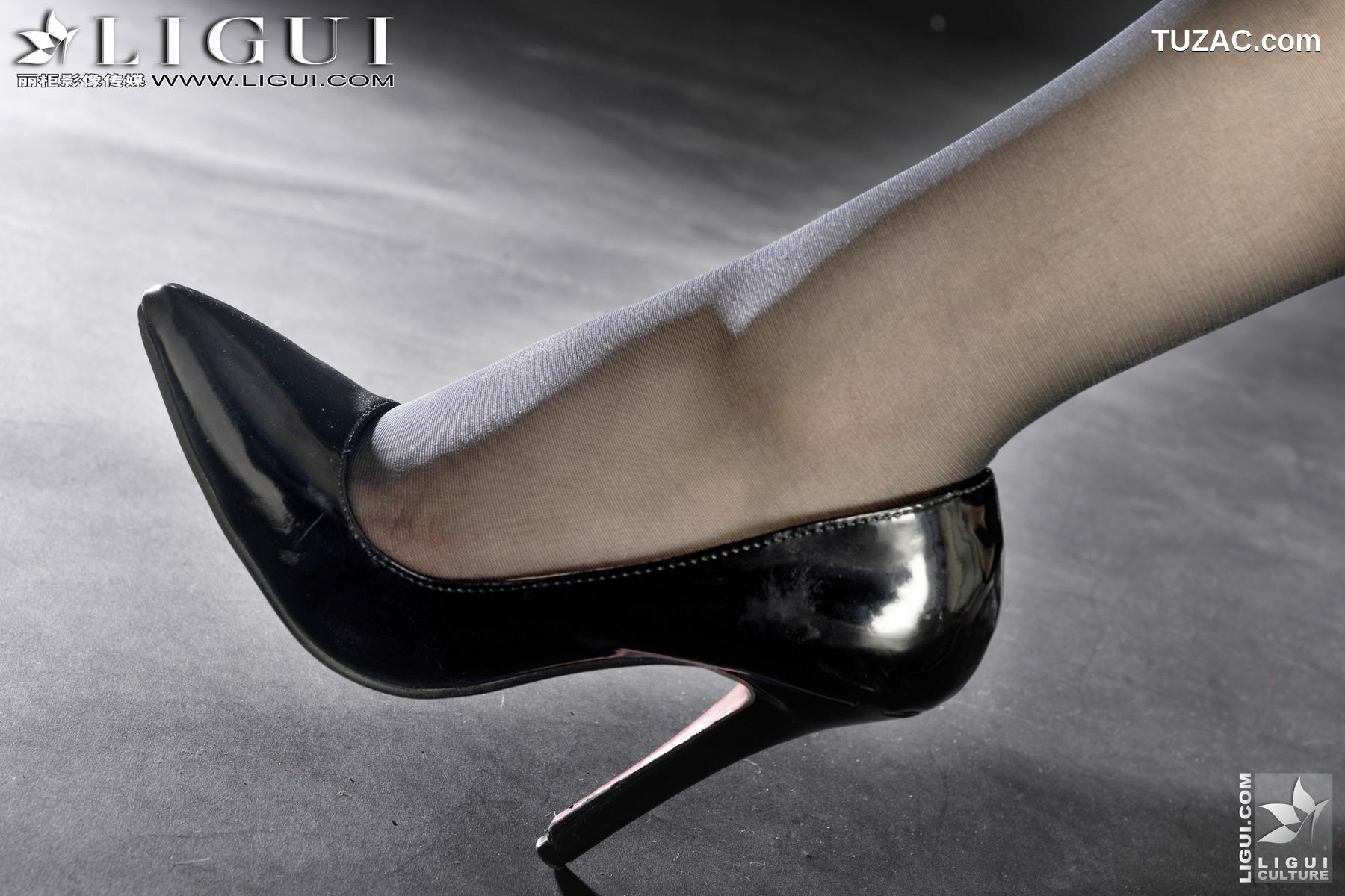 丽柜_Model 英子《丽柜女王英子》 美腿玉足写真图片[47P]