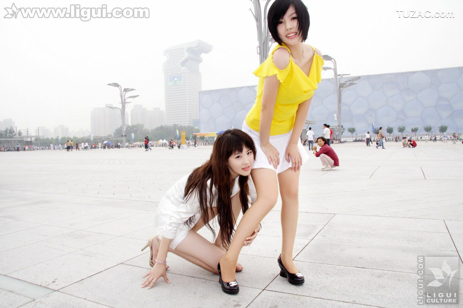 丽柜_Model 菲菲《超级美女奥运赛场展》 美腿玉足写真图片[44P]